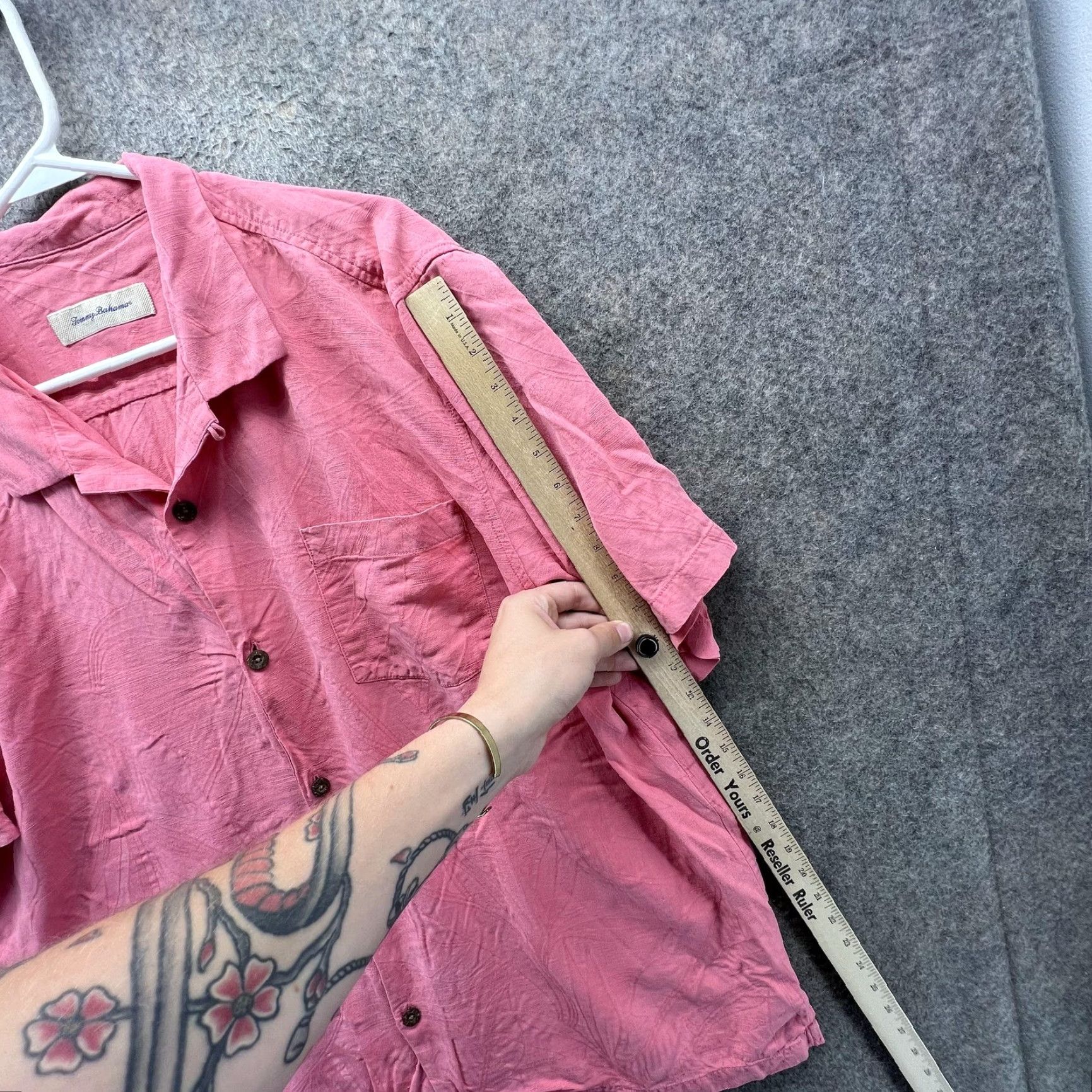Tommy Bahama VINTAGE Tommy Bahama Shirt Mens XL Pink Silk Camp Short Sleeve Button Front Casual Size US XL / EU 56 / 4 - 4 Thumbnail