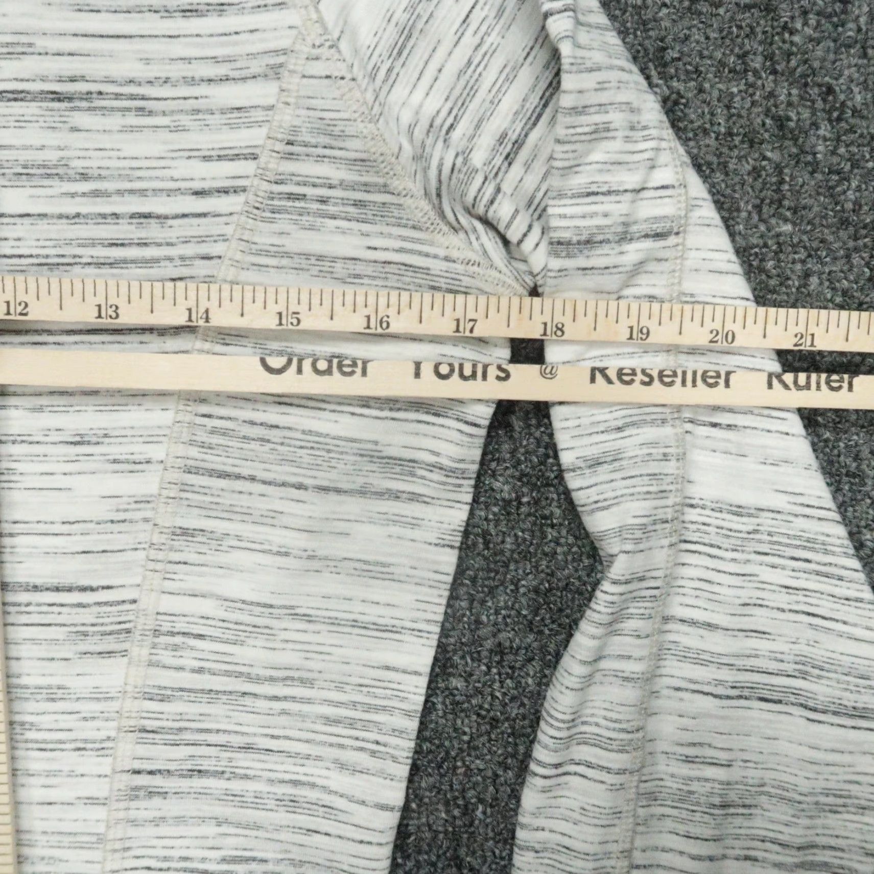 Lululemon VINTAGE No Lululemon Hoodie Womens Size 6 Pullover Athletic Zip Pocket Sweatshirt Gray White Space Dye Yoga Running Size M / US 6-8 / IT 42-44 - 6 Thumbnail