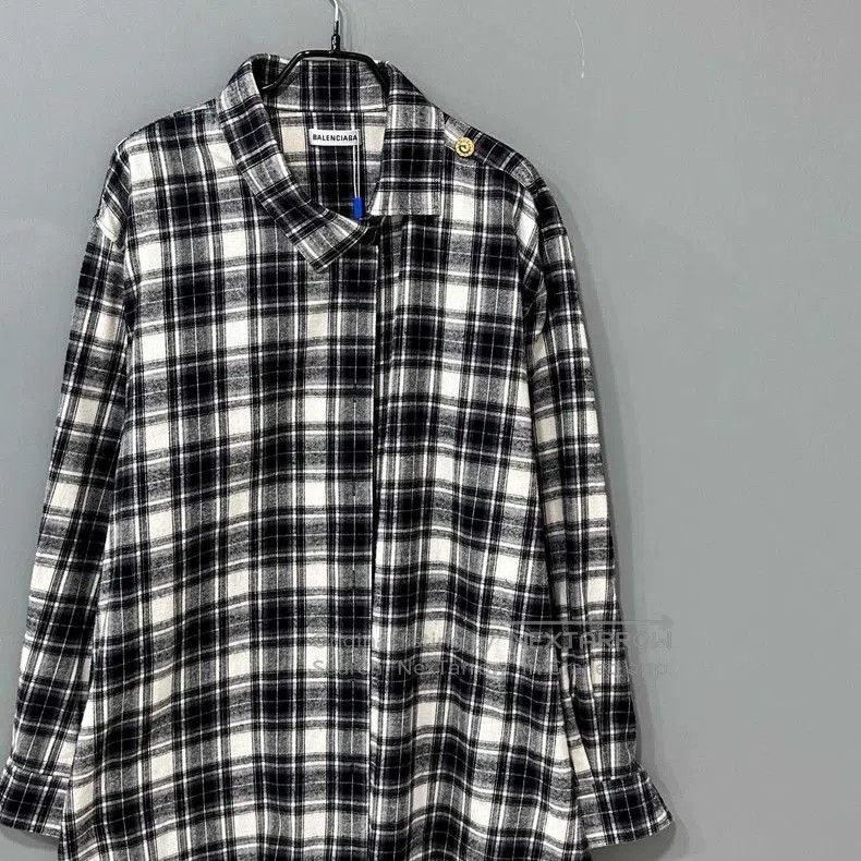 Balenciaga Balenciaga Classic Plaid Shirt. Size US XS / EU 42 / 0 - 3 Thumbnail