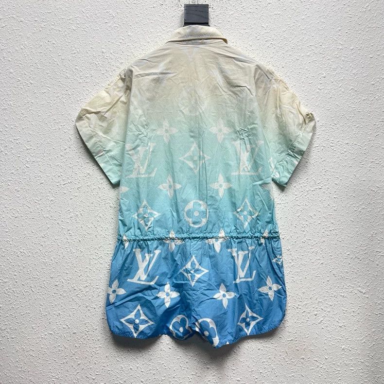 Louis Vuitton LOUIS VUITTON size 34 Lagoon Monogram Gradient Print Short Size US M / EU 48-50 / 2 - 2 Thumbnail