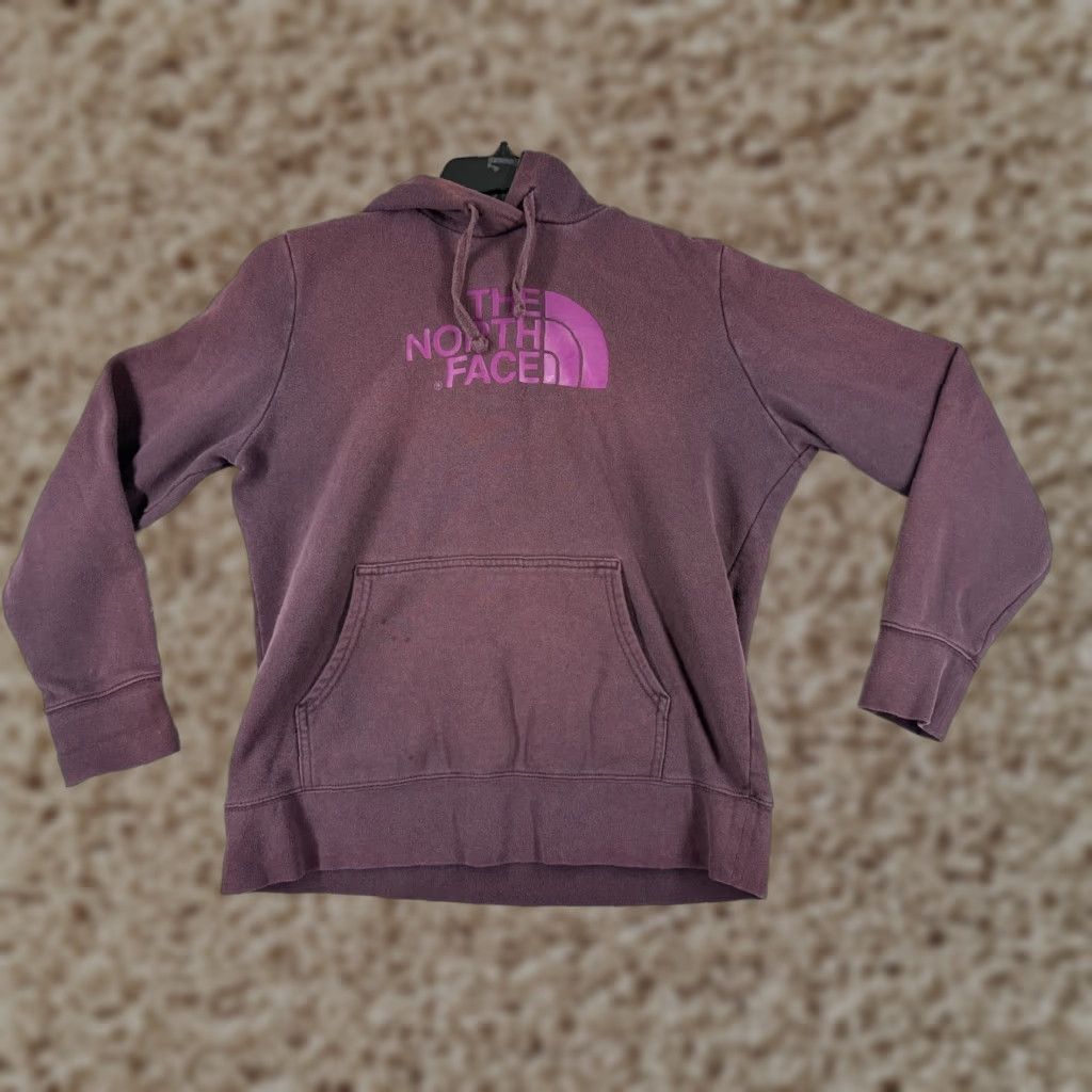 The North Face VINTAGE The North Face Hoodie Adult L Red Logo Solid Pullover Crew Neck Pockets 36in Chest Mens/ Womens Size L / US 10 / IT 46 - 1 Thumbnail