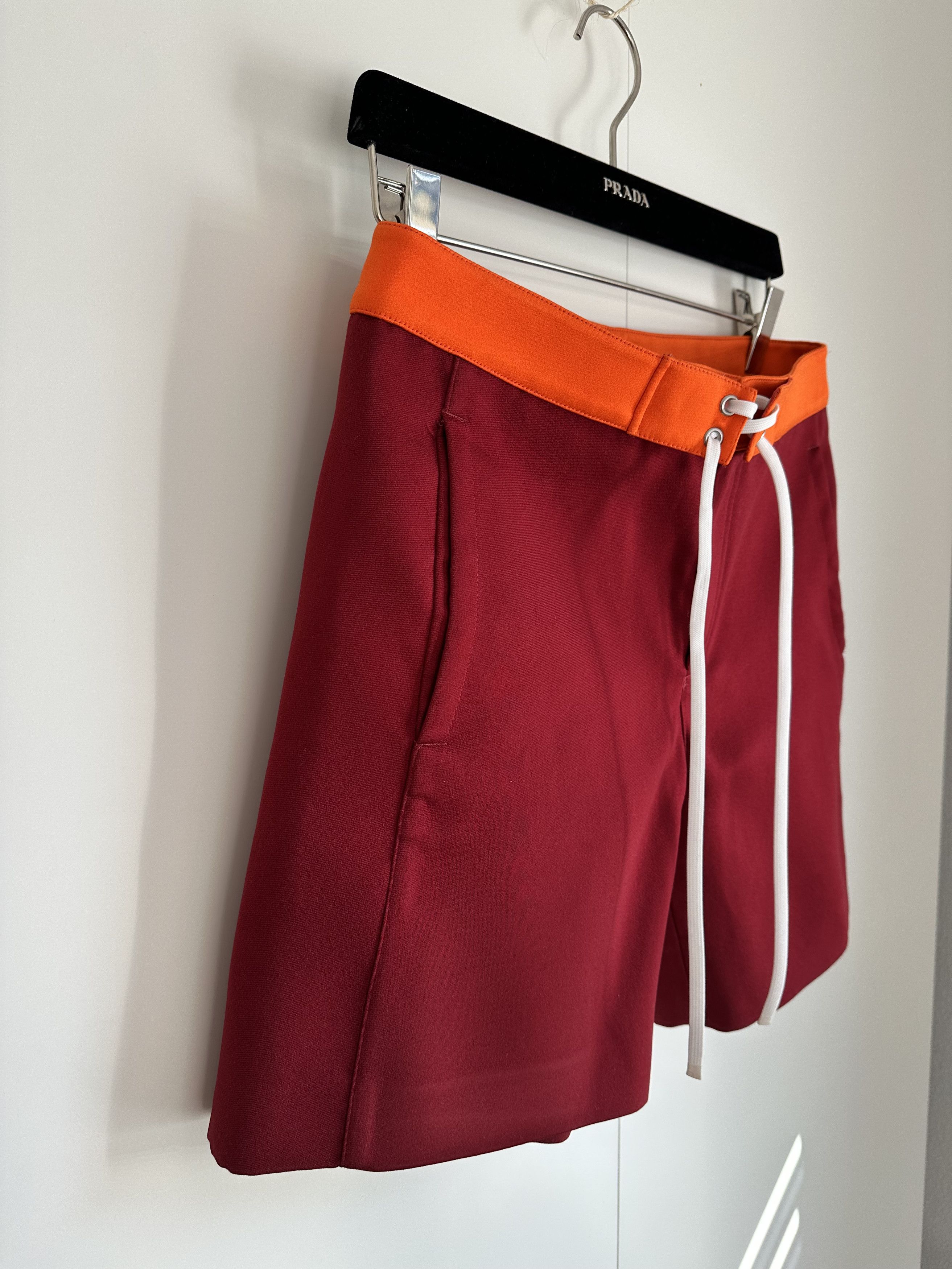 Miu Miu From the SS24 runway contrasting-waistband shorts $ 1,820 Size 30" / US 8 / IT 44 - 5 Thumbnail