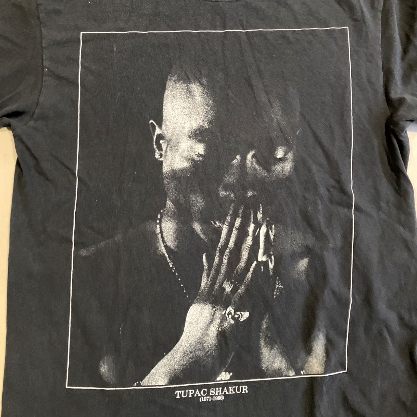 Bravado Bravado T-Shirt Men Short Sleeve Crew Neck Black Medium Praying Hands TUPAC Graphic Tee SICK FADE Size US M / EU 48-50 / 2 - 2 Thumbnail