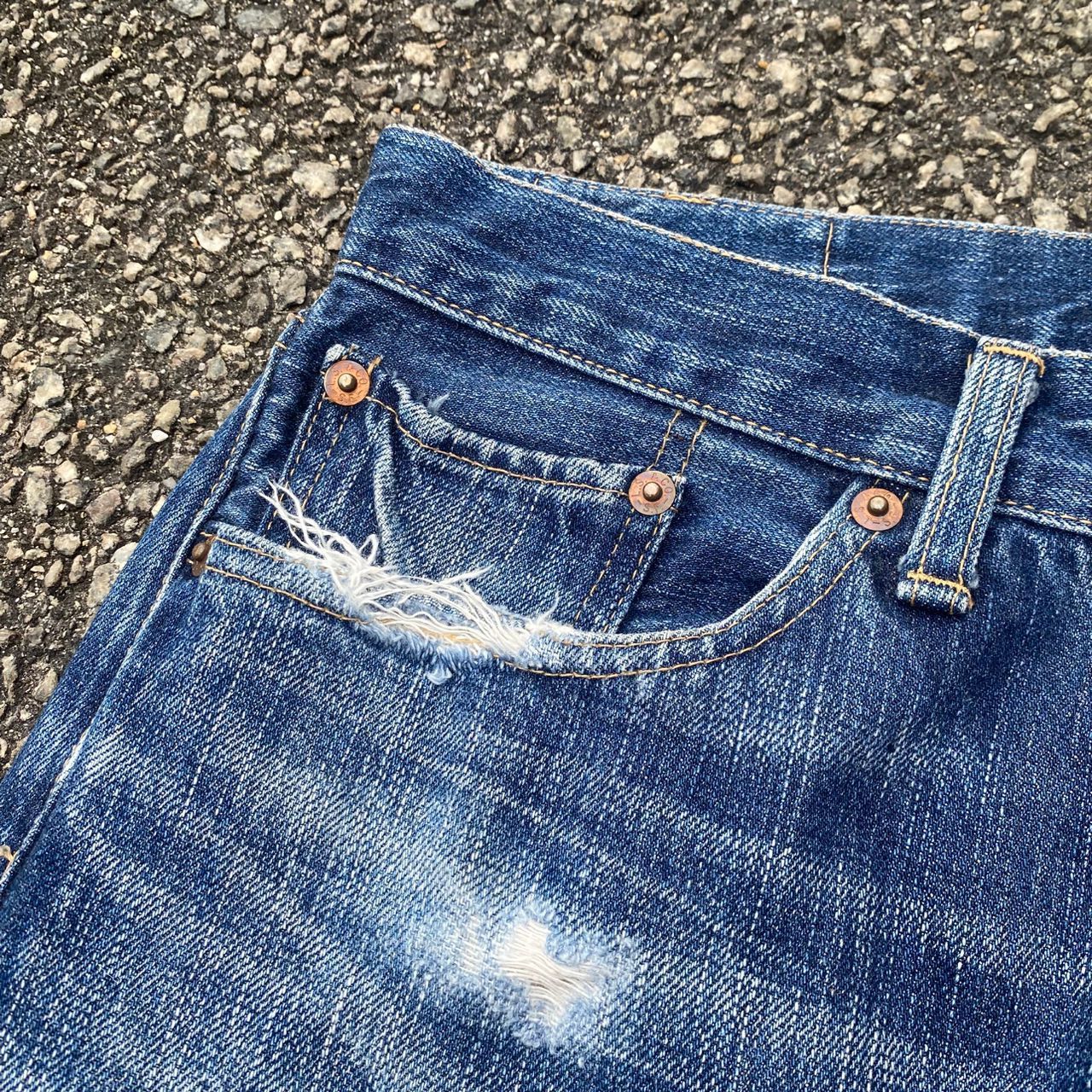 Levi's Vintage Levis 505 Distressed Denim Jeans Size US 32 / EU 48 - 9 Thumbnail