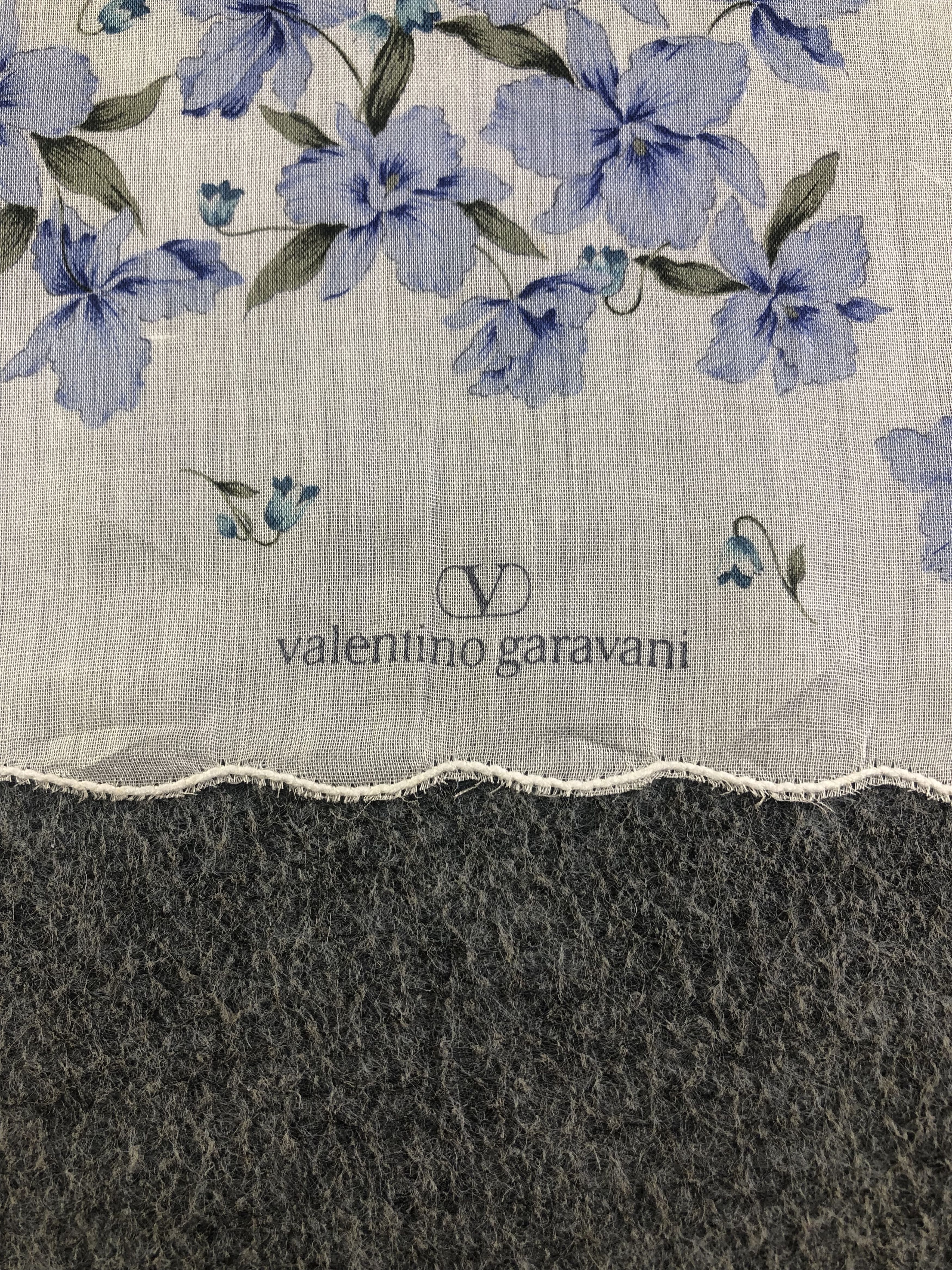 Vintage Valentino Garavani Handkerchief / Bandana / Neckerchief C496 Size ONE SIZE - 5 Thumbnail