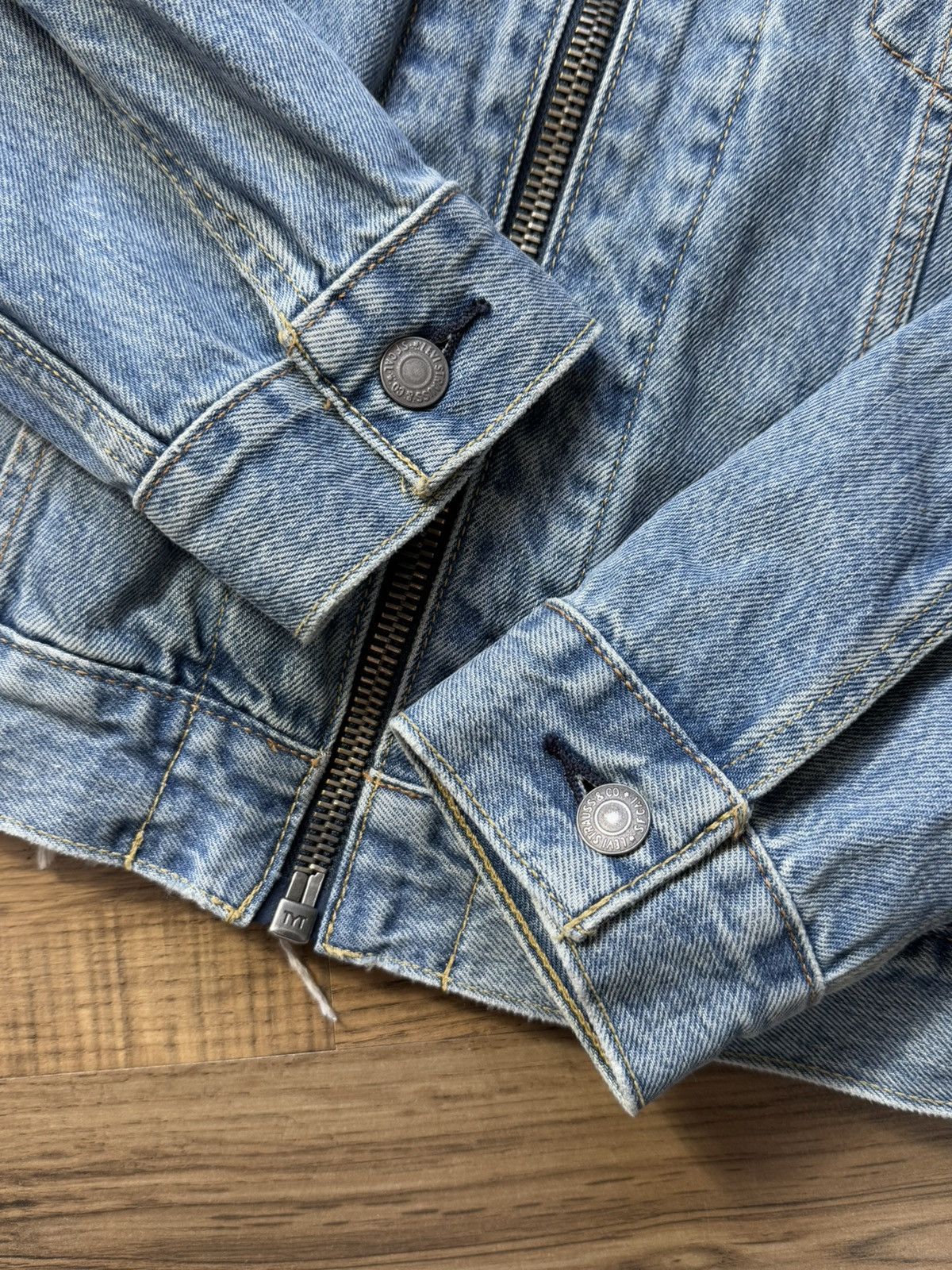 Levi's × Vintage VINTAGE LEVI’S PREMIUM 2000s ZIP UP DENIM JACKET Size S / US 4 / IT 40 - 8 Thumbnail
