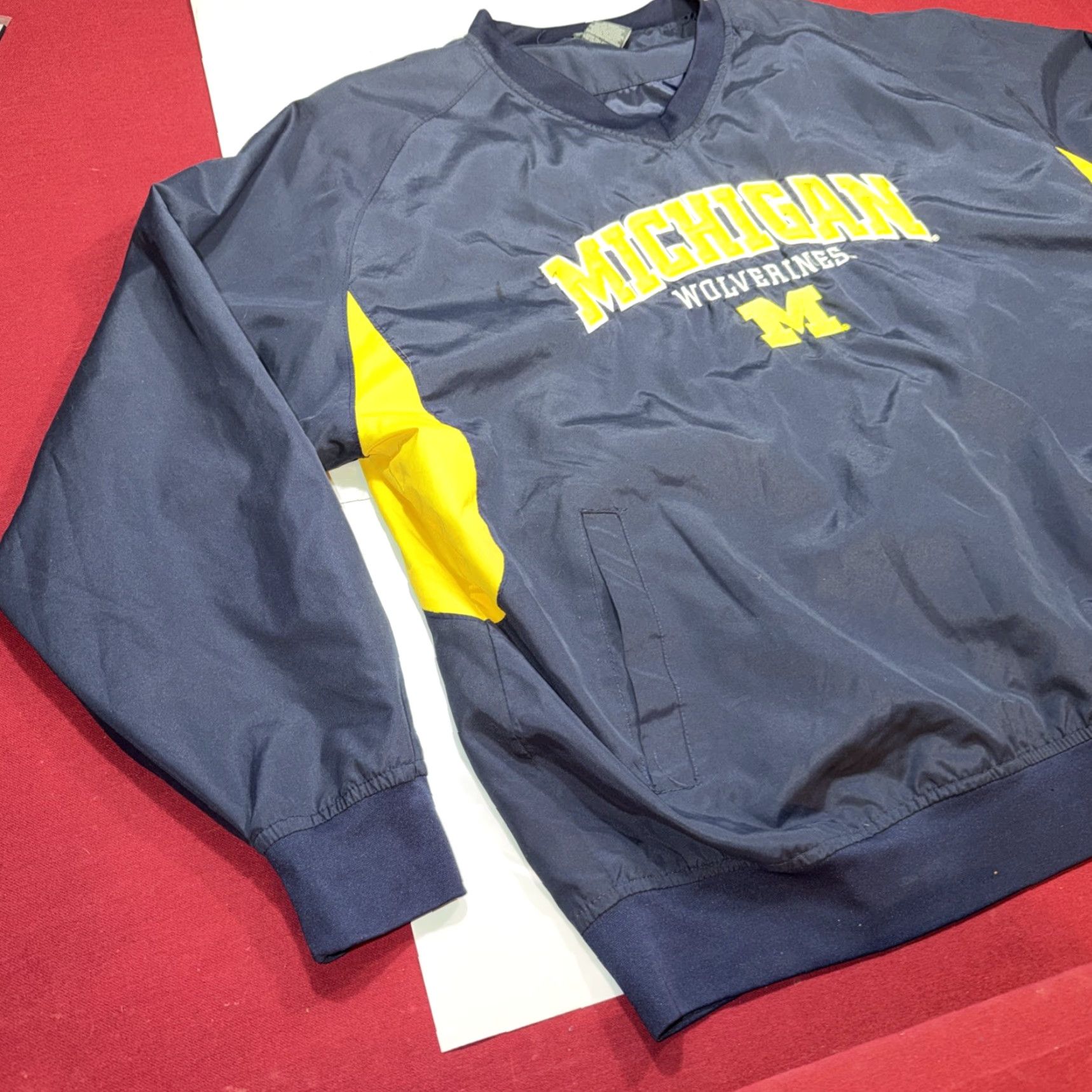Vintage VINTAGE Michigan Wolverines BLUE YELLOW Windbreaker Jacket XL MEN’S V NECK Pro Edge Wool? Size US XL / EU 56 / 4 - 3 Thumbnail