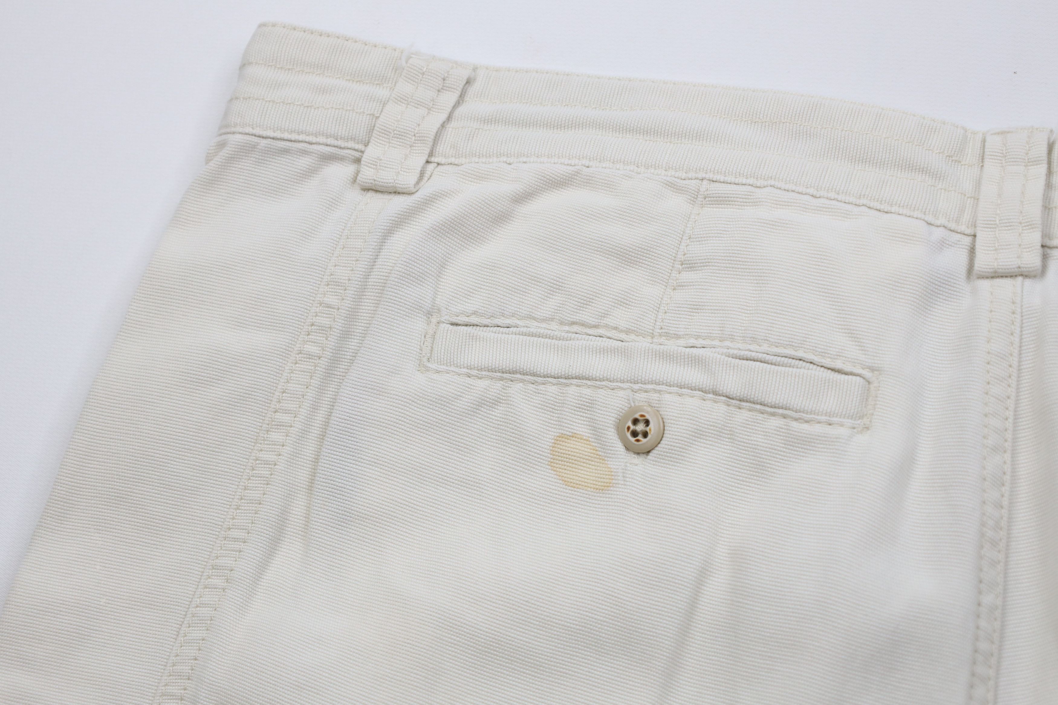 Tommy Bahama Vintage Tommy Bahama Relax Baggy Fit Cargo Shorts Beige Size US 38 / EU 54 - 13 Thumbnail