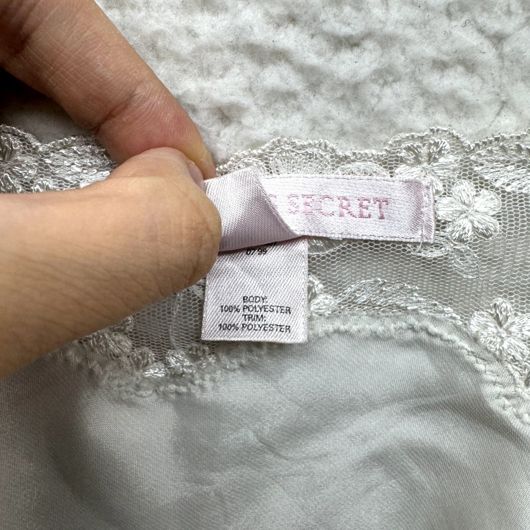 Victoria's Secret VINTAGE Victoria's Secret Camisole Top M Ivory White Satin Lace Bridal Y2K Look Victorian Ladies Size M / US 6-8 / IT 42-44 - 6 Thumbnail