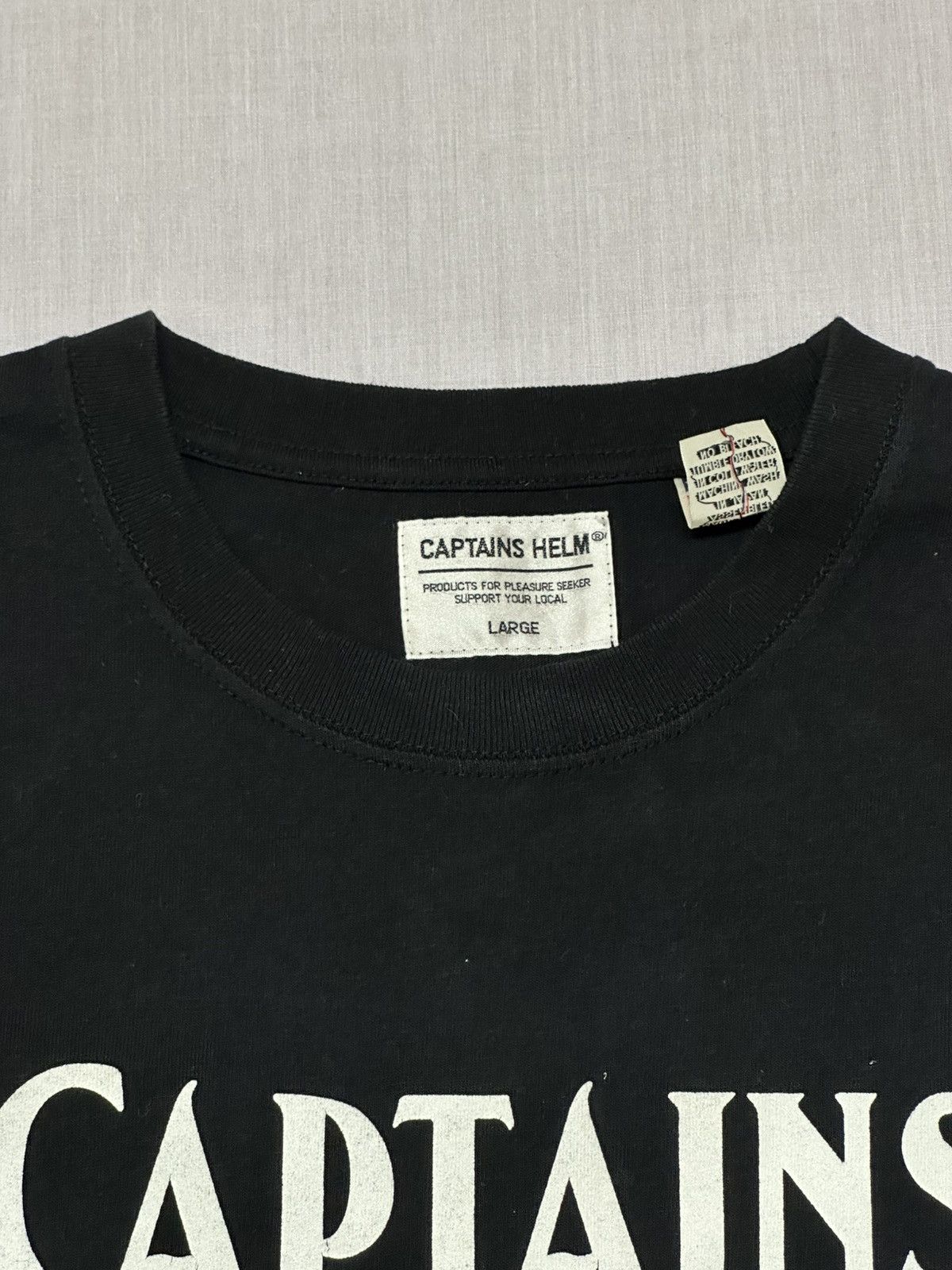 Japanese Brand Captains Helm Classic Logo T-shirt. Size US L / EU 52-54 / 3 - 8 Thumbnail