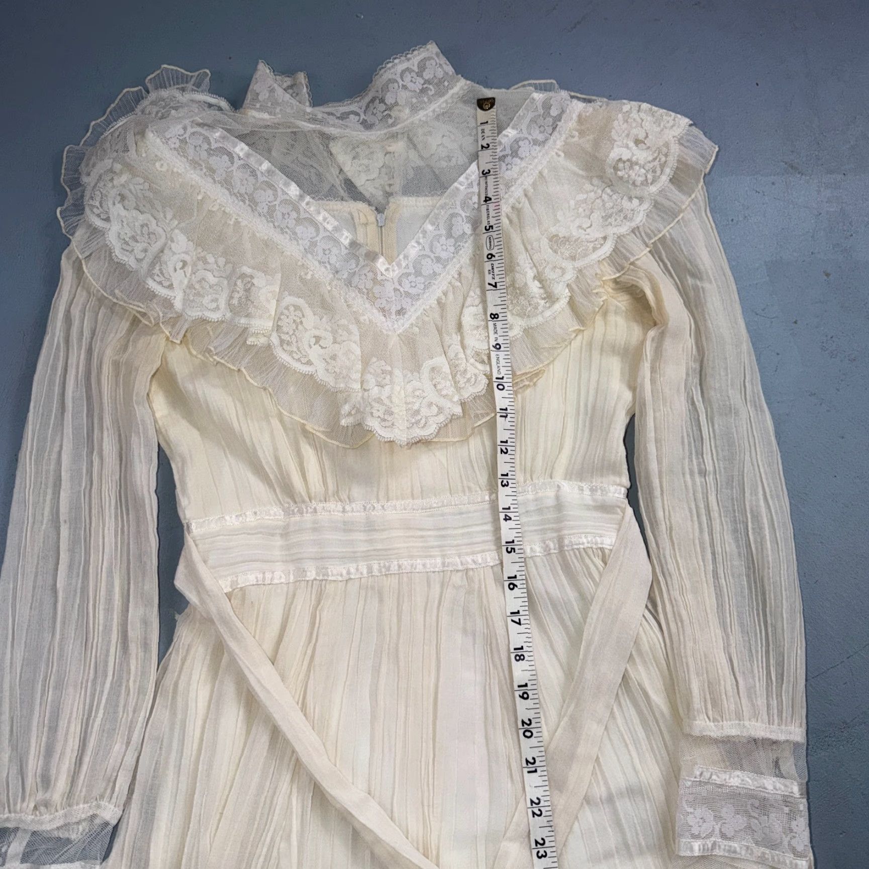Vintage VINTAGE Gunne Sax Jessica San Francisco Wedding Dress VTG Lace 1970s Victorian Boho Ivory 11 Long Sleeve Zipper Empire Waist Ivory Mens Womens Girls? Size ONE SIZE - 5 Thumbnail
