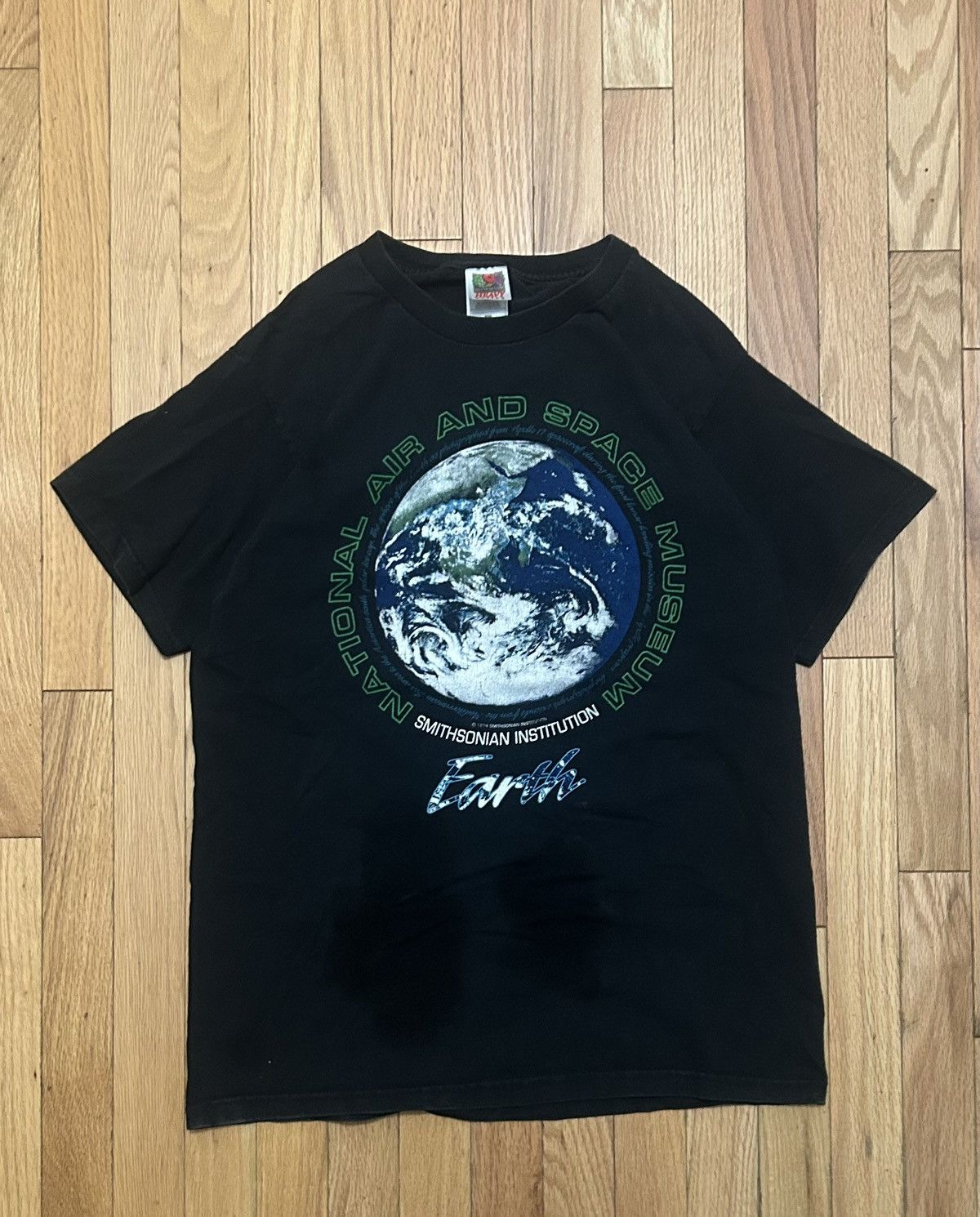 Fruit Of The Loom 1995 vintage earth tee Size US L / EU 52-54 / 3 - 2 Thumbnail