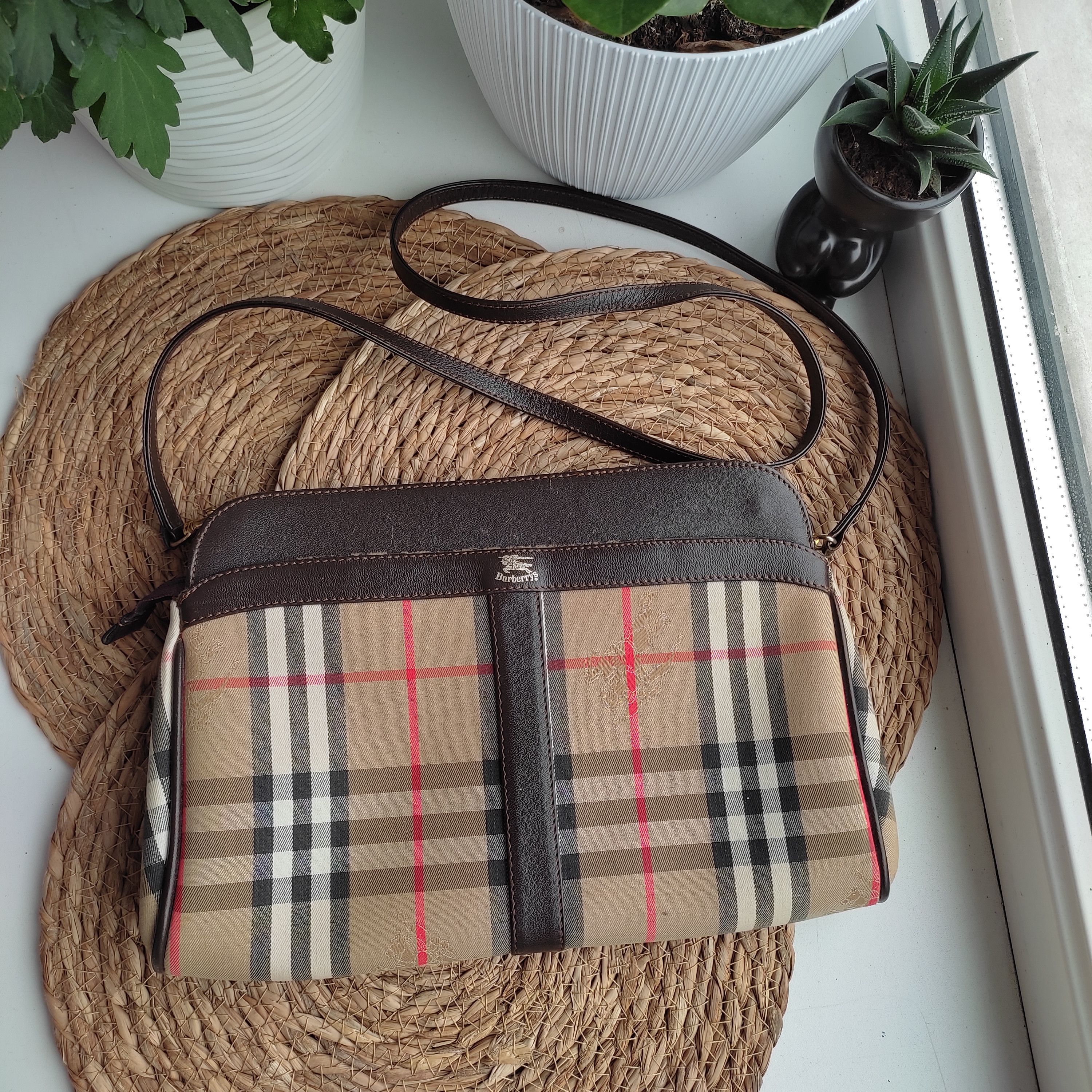 Burberry Burberry Burberrys Front Pocket Zip Crossbody vintage bag Size ONE SIZE - 2 Thumbnail
