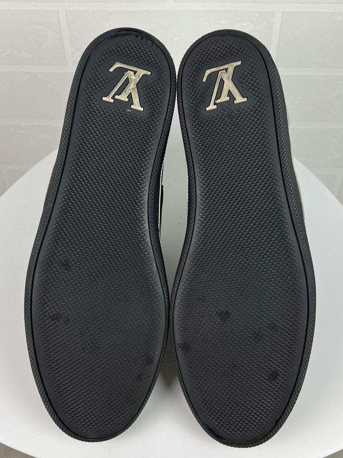 Louis Vuitton LOUIS VUITTON Sneakers Leather Shoes Damier LV Monogram Logo Size US 9 / EU 42 - 14 Thumbnail
