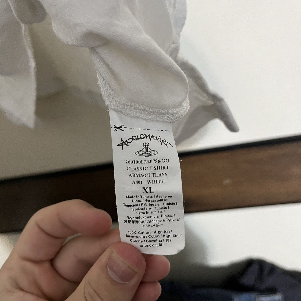 Vivienne Westwood Vivienne Westwood big logo y2k white t-shirt Size US XL / EU 56 / 4 - 8 Thumbnail