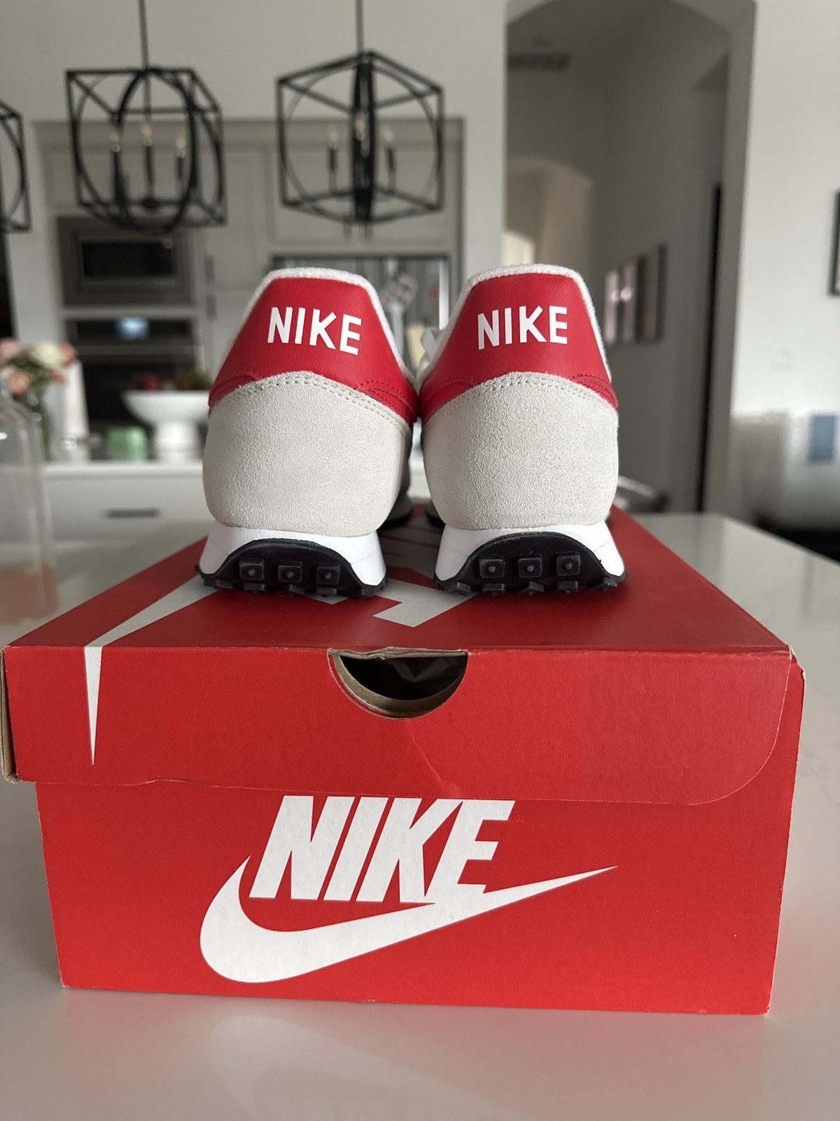 Nike Nike Challenger - OG White University Red (9.5) Size US 9.5 / EU 42-43 - 3 Thumbnail