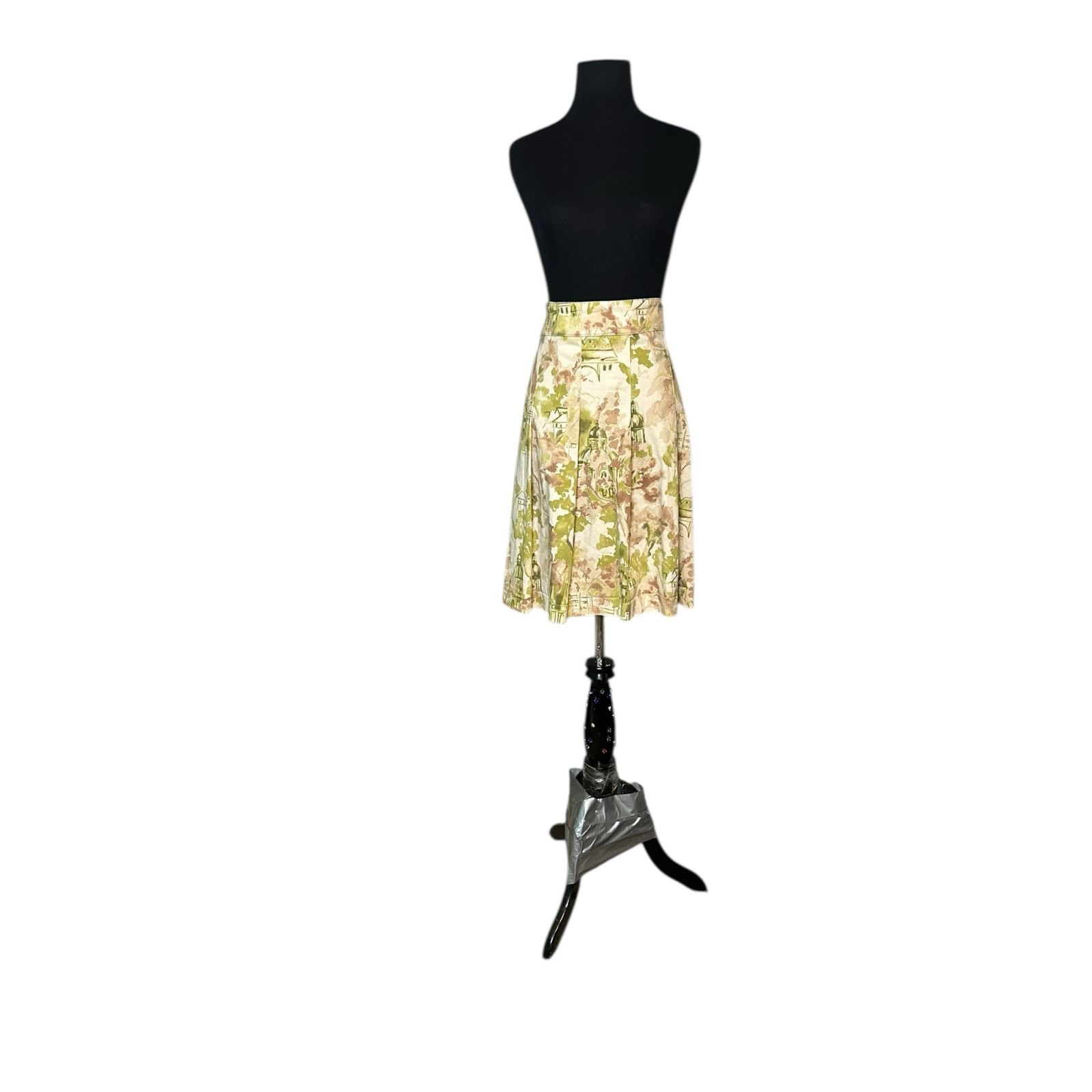 Zara Zara cream green floral print front pleated skirt size small Size 28" / US 6 / IT 42 - 10 Thumbnail