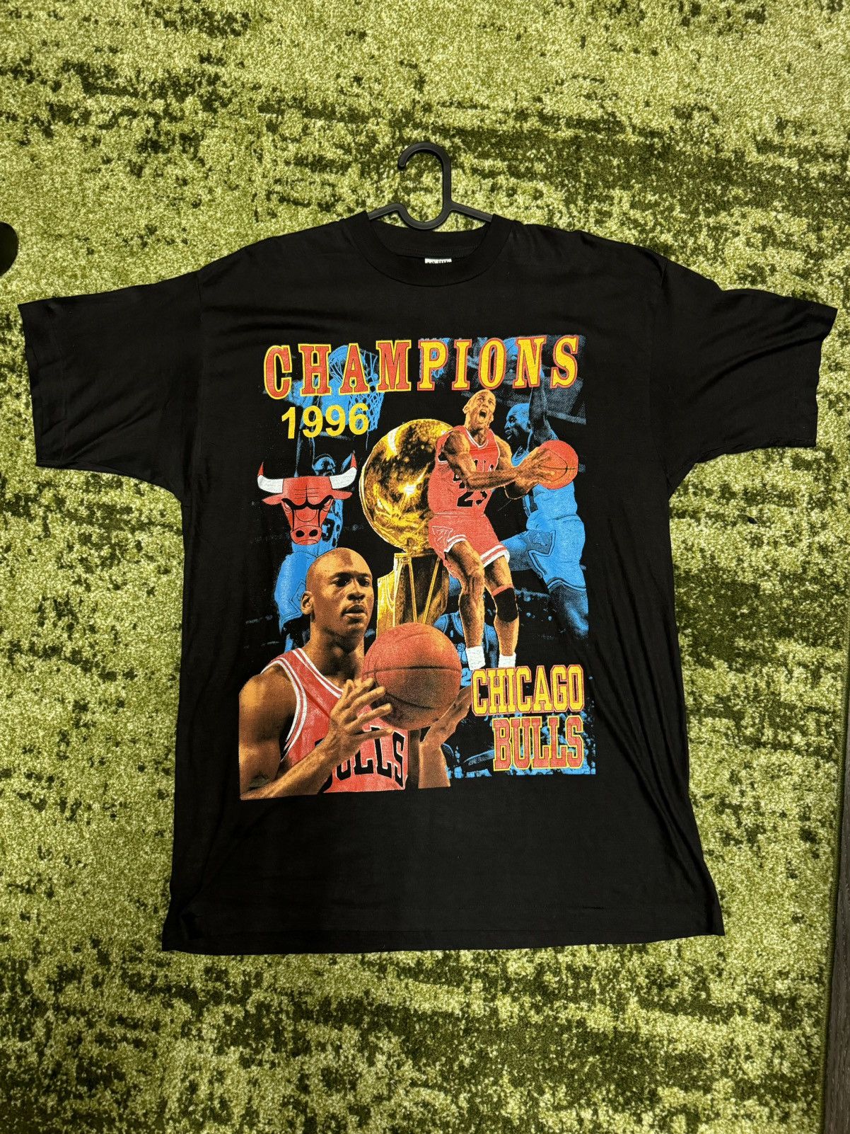 NBA × Vintage Vintage 1996 Chicago Bulls Championship Raptee NO REPRINT Size US XL / EU 56 / 4 - 1 Thumbnail