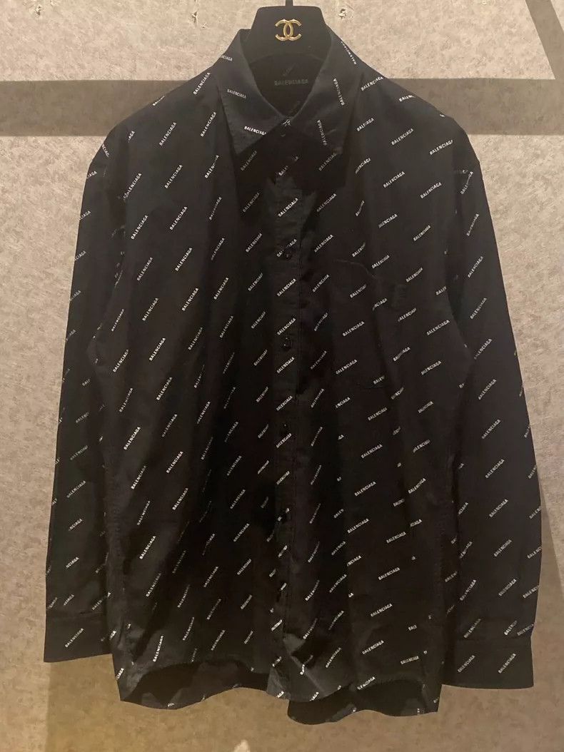 Balenciaga Balenciaga size 37 Full printed logo shirt Size US S / EU 44-46 / 1 - 1 Thumbnail