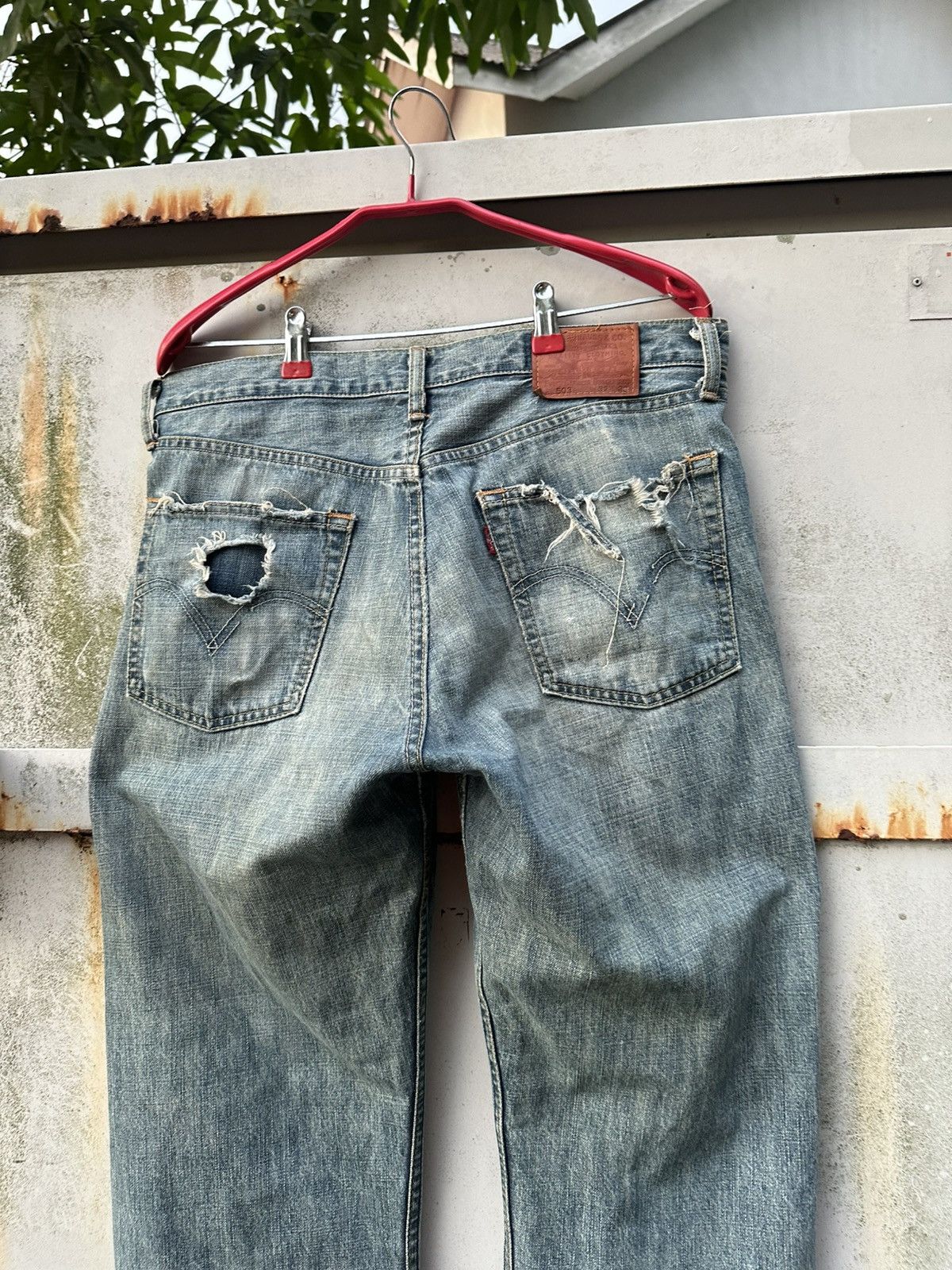 Levi's Vintage Clothing THRASHED Levis 503 Baggy Jeans Size US 34 / EU 50 - 10 Thumbnail