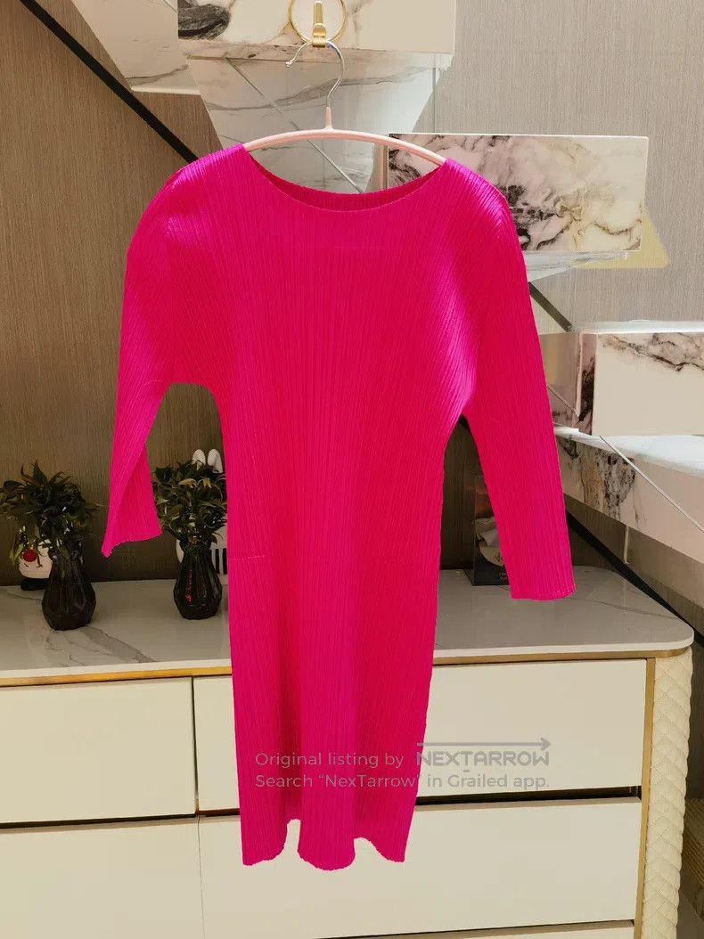 Issey Miyake Issey Miyake Mid-Length Top Size L / US 10 / IT 46 - 1 Thumbnail