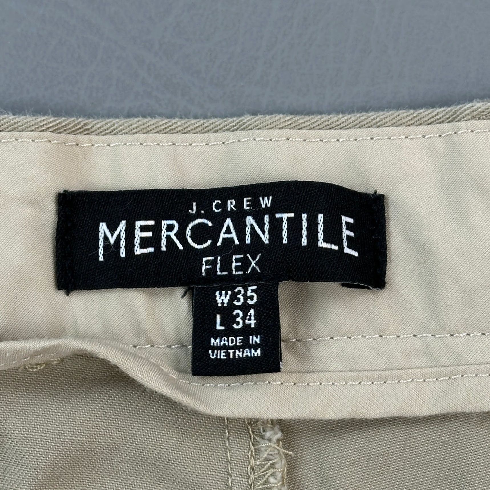 J.Crew J Crew Mercantile Flex Pants Mens 35x34 35x33 Beige Flat Front Chino Relaxed Size US 35 - 7 Thumbnail