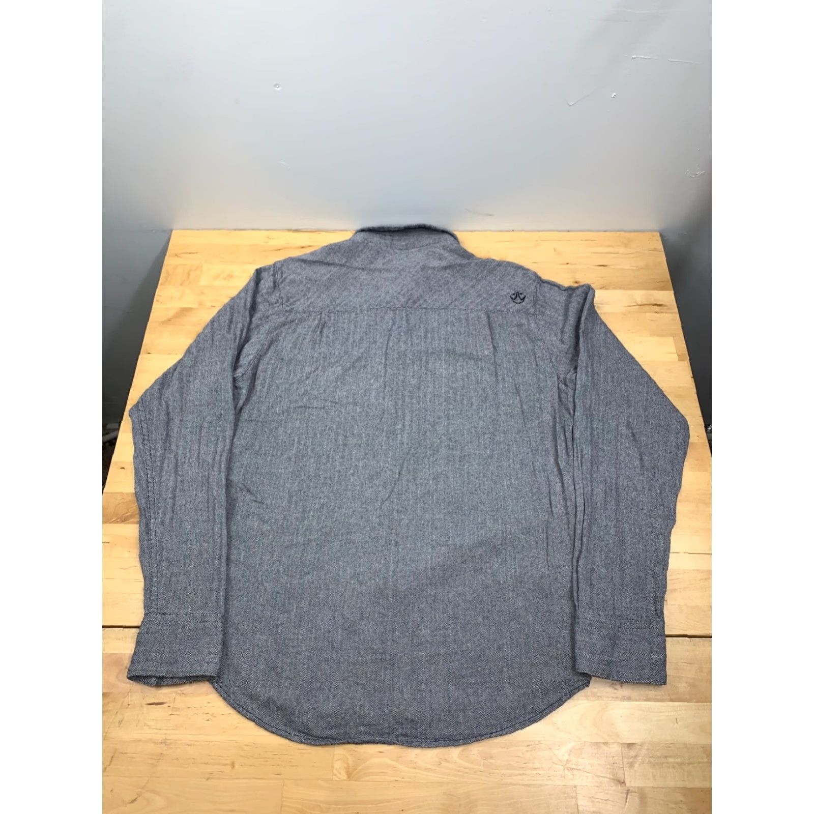 Rusty RUSTY Button-Up Shirt S Long Sleeve Casual Chest Pocket Beach Surf Skate #6846 Mens Regular Gray Size US S / EU 44-46 / 1 - 2 Thumbnail