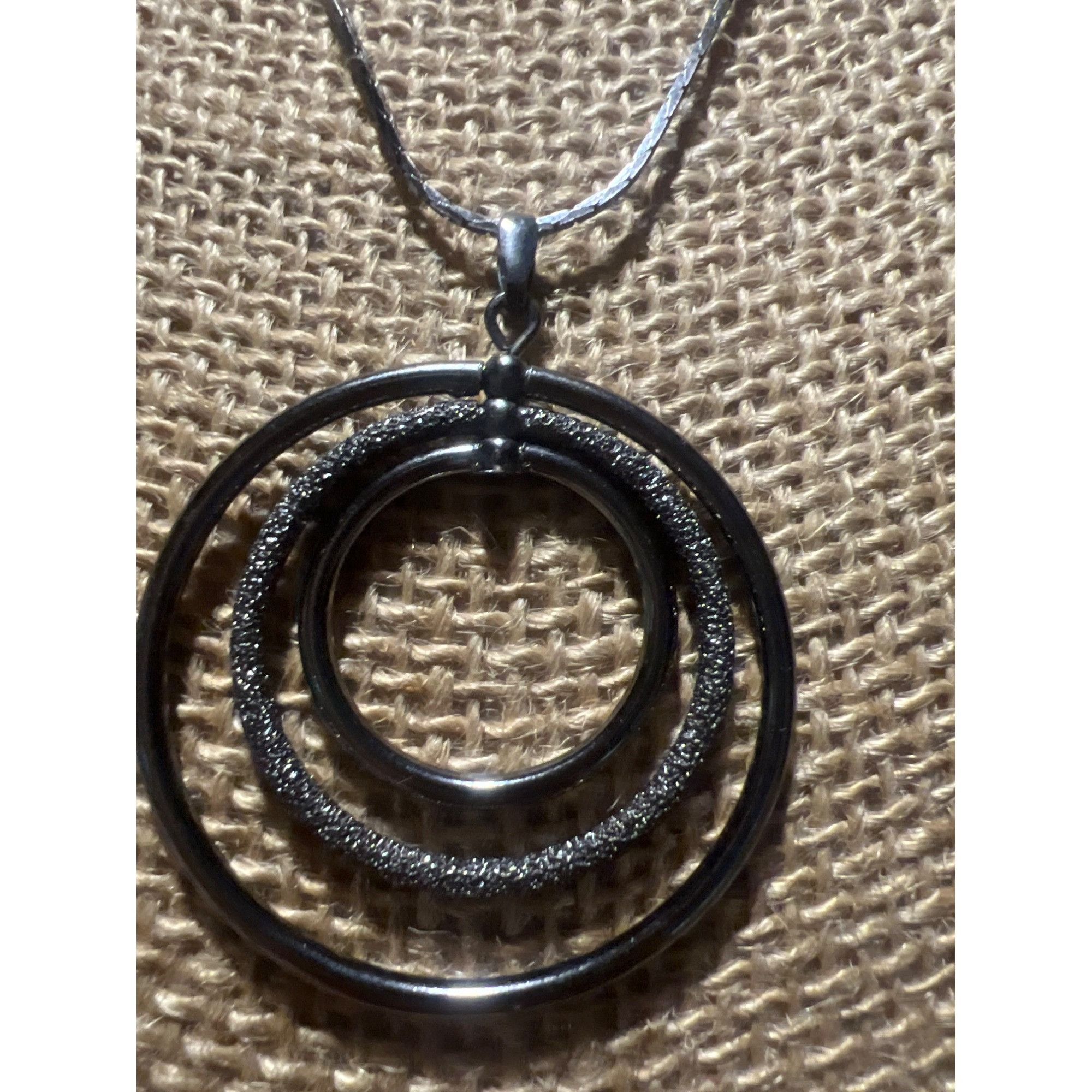 Other Gunmetal Triple Circle Pendant Necklace Graduated Center Gli Size ONE SIZE - 2 Thumbnail