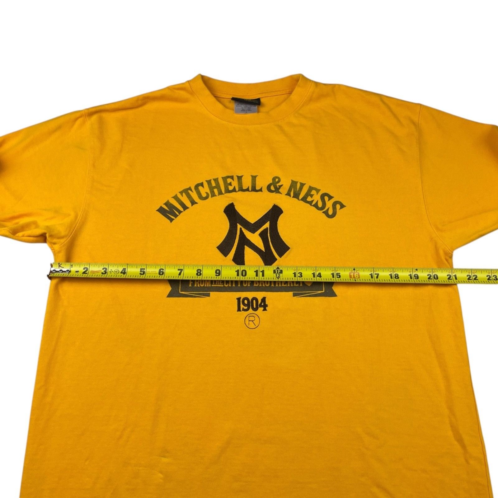 Mitchell & Ness Mitchell & Ness Men's 100% Cotton Embroidered L/S T-Shirt Ye Size US L / EU 52-54 / 3 - 8 Thumbnail