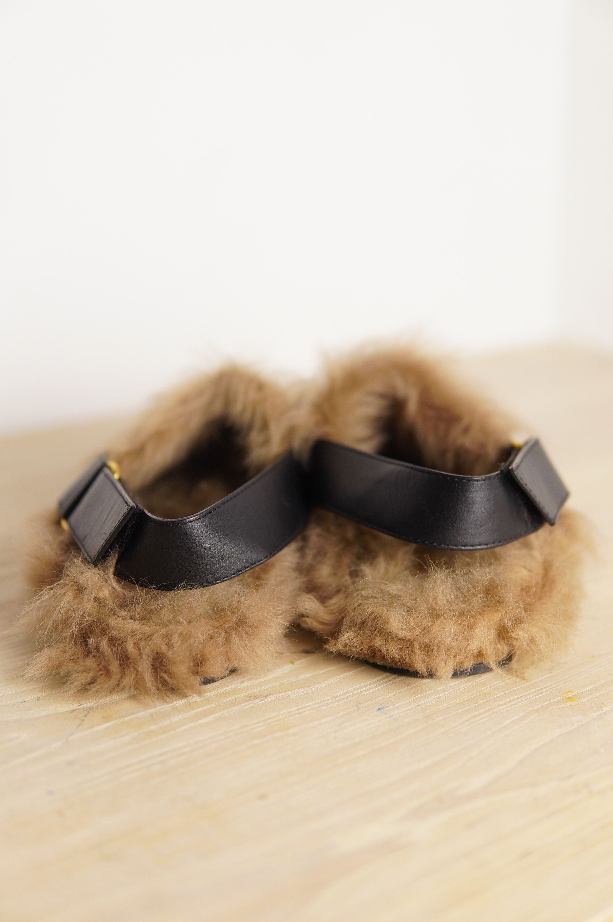 Gucci Gucci Black Leather Calf Fur Horsebit Sandals Size US 10 / EU 43 - 7 Thumbnail