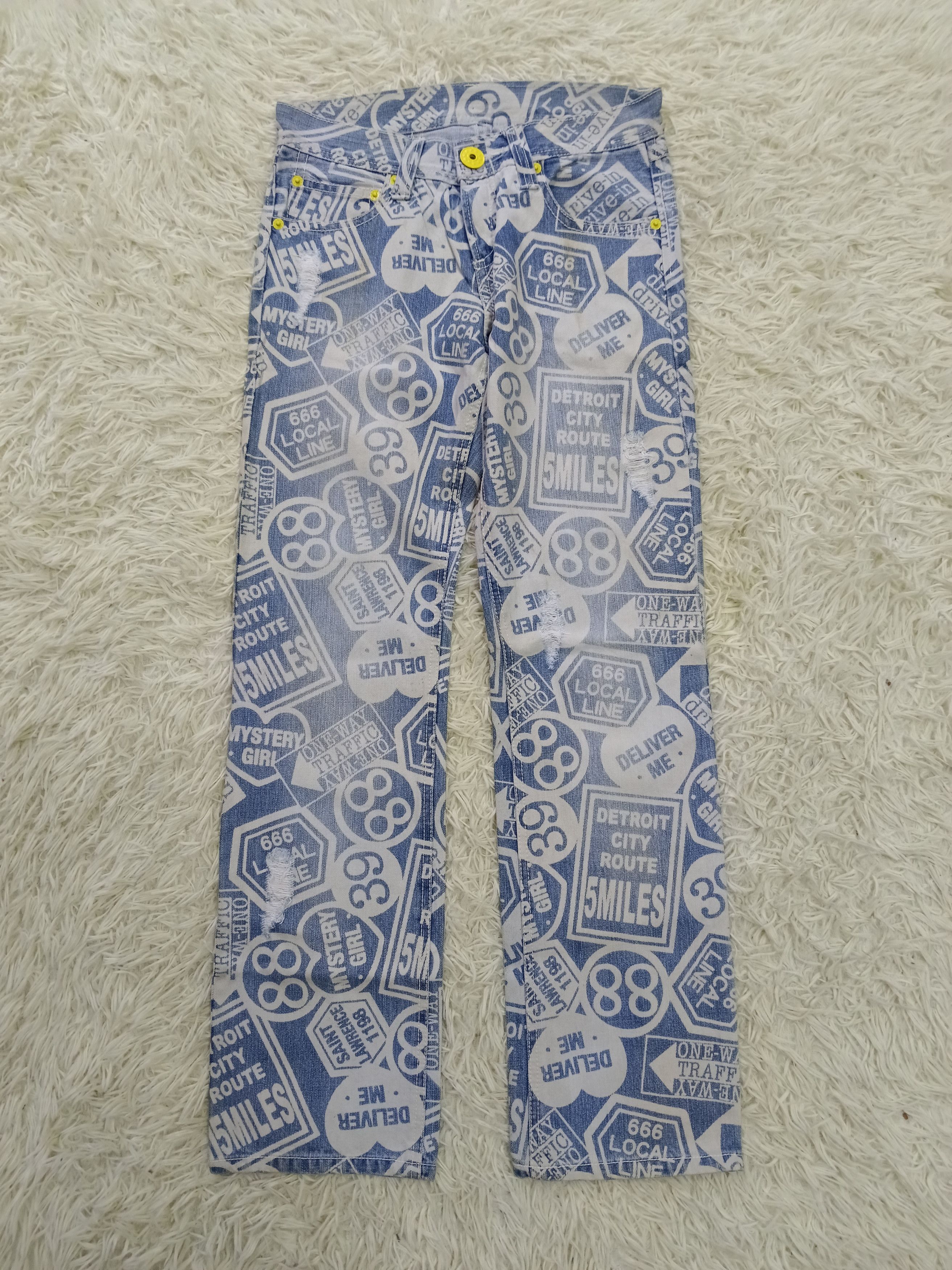 Japanese Brand INSANE 90🔥GRAZIE FULLPRINT DENIM PANTS Size US 29 - 1 Thumbnail