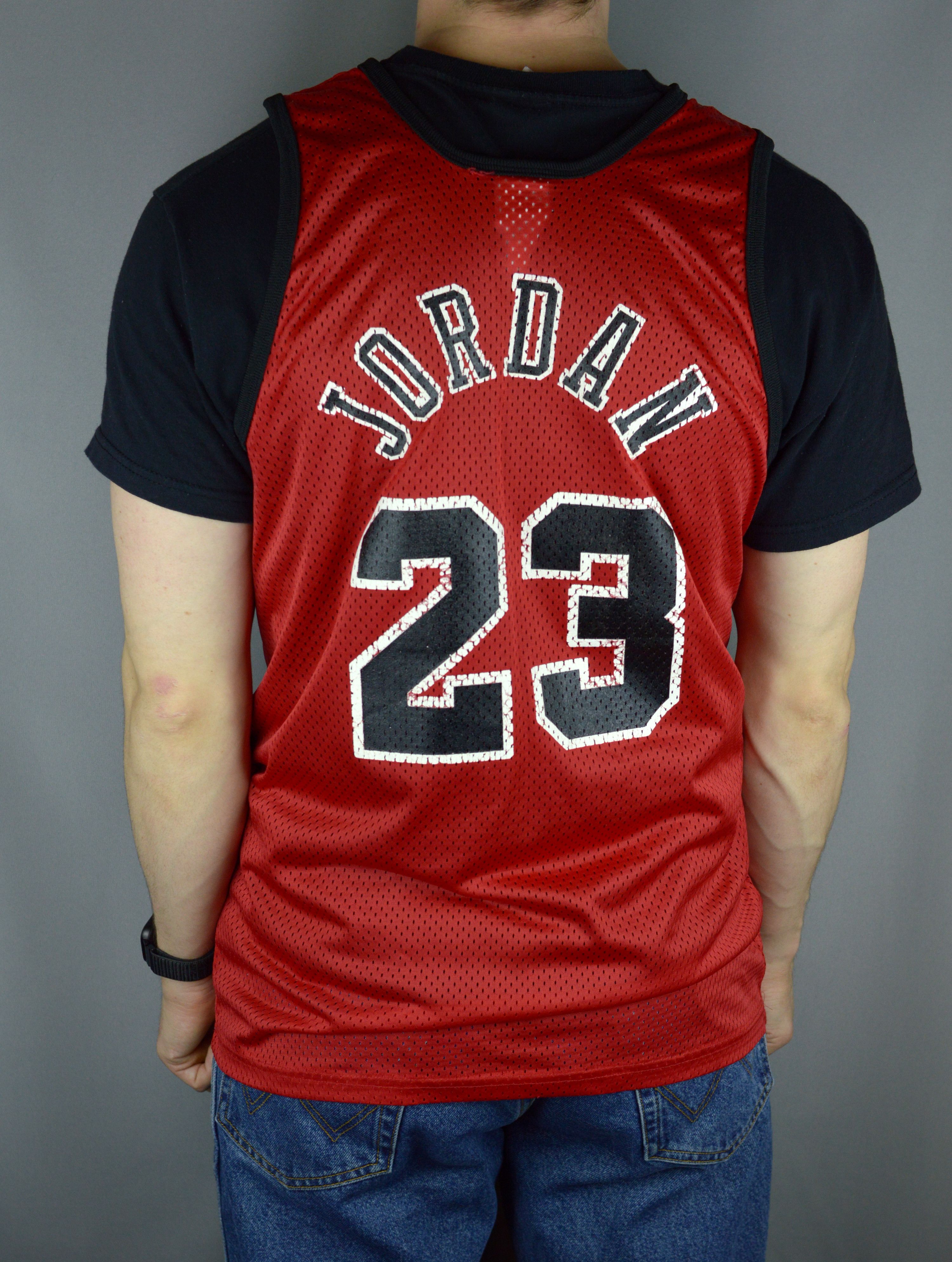 Hanes × Vintage Vintage Chicago Bulls Jordan 23 90s jersey Size US L / EU 52-54 / 3 - 2 Thumbnail
