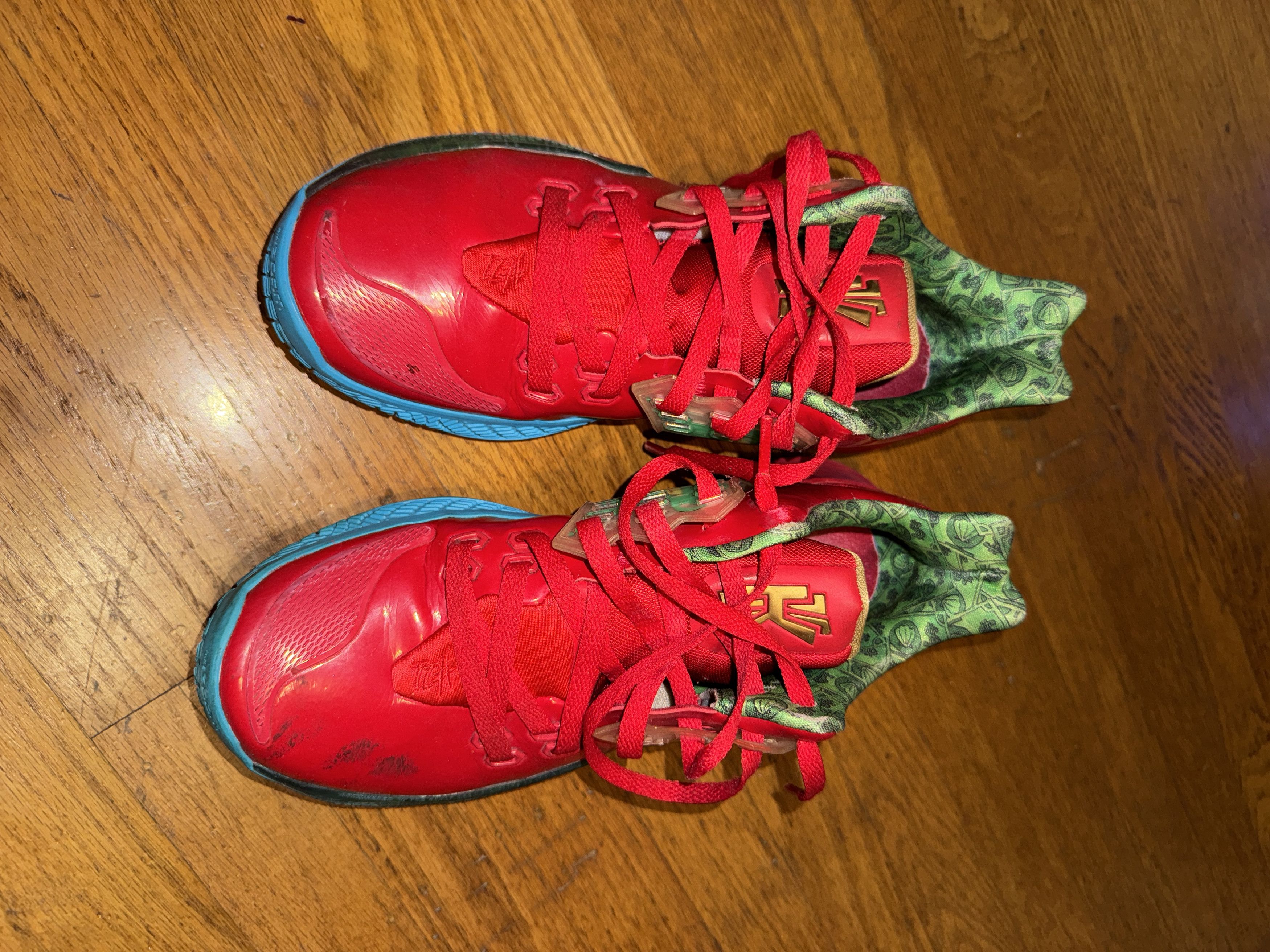 Nike Kyrie 2 low top Kusty Krab Size US 10 / EU 43 - 1 Thumbnail