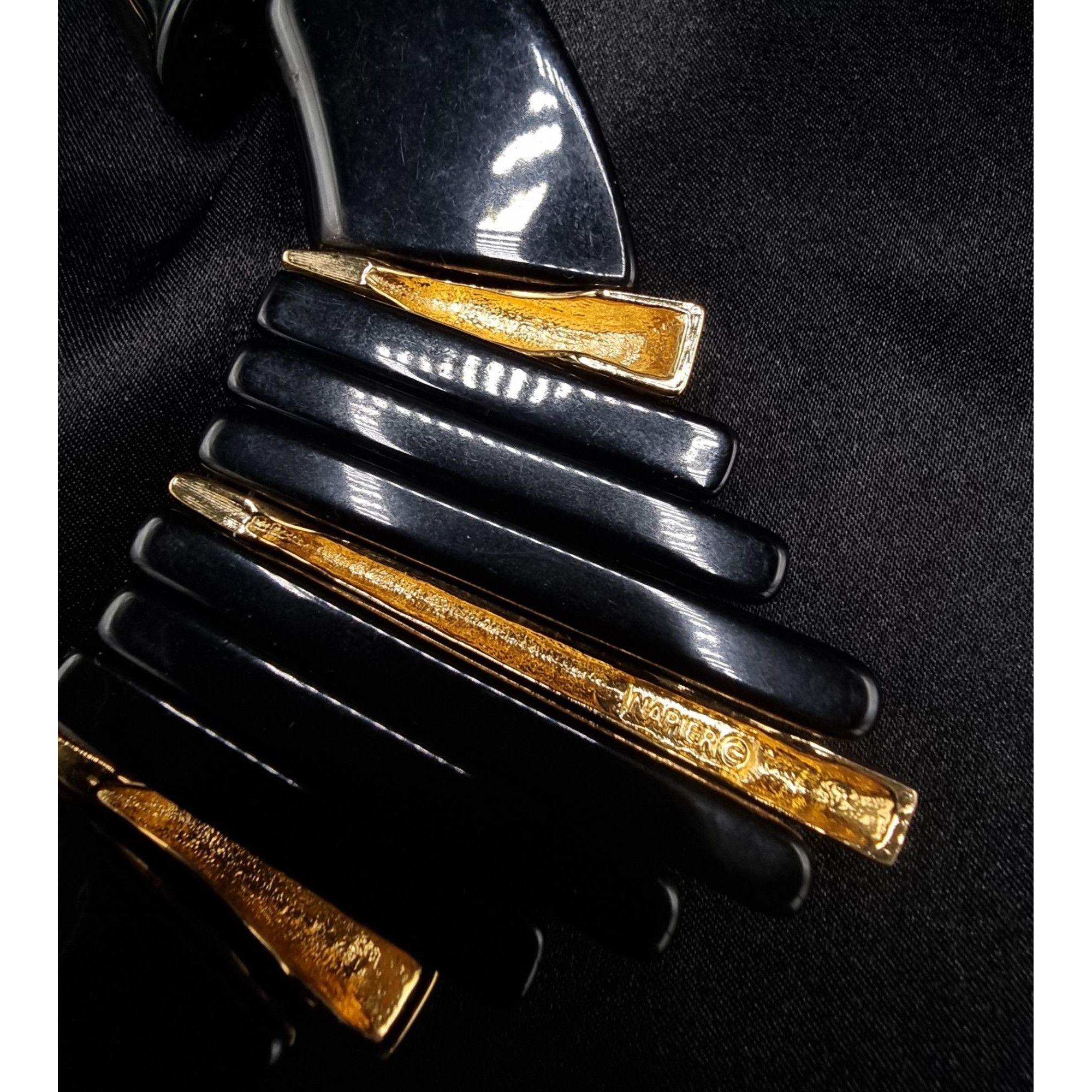 Vintage Vintage 1980s NAPIER Signed Black & Gold Statement Necklace Size ONE SIZE - 7 Thumbnail