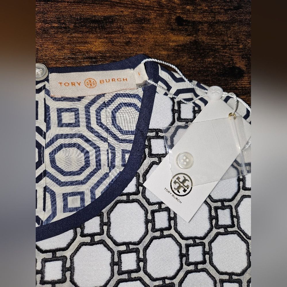 Tory Burch NWT Tory Burch Gloria Geometric Top 4 Small Size S / US 4 / IT 40 - 2 Thumbnail