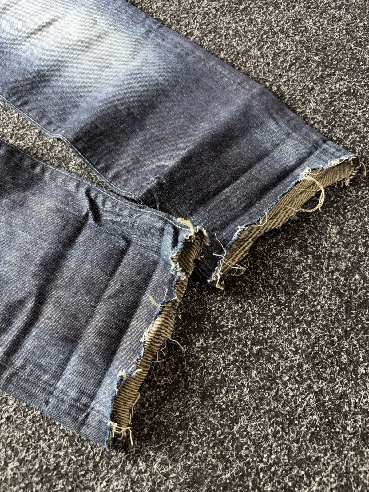 G-Star 00s G-Star 3301 Distressed Raw Hem Y2K SK8 Jeans Fade Denim Size US 32 / EU 48 - 4 Thumbnail