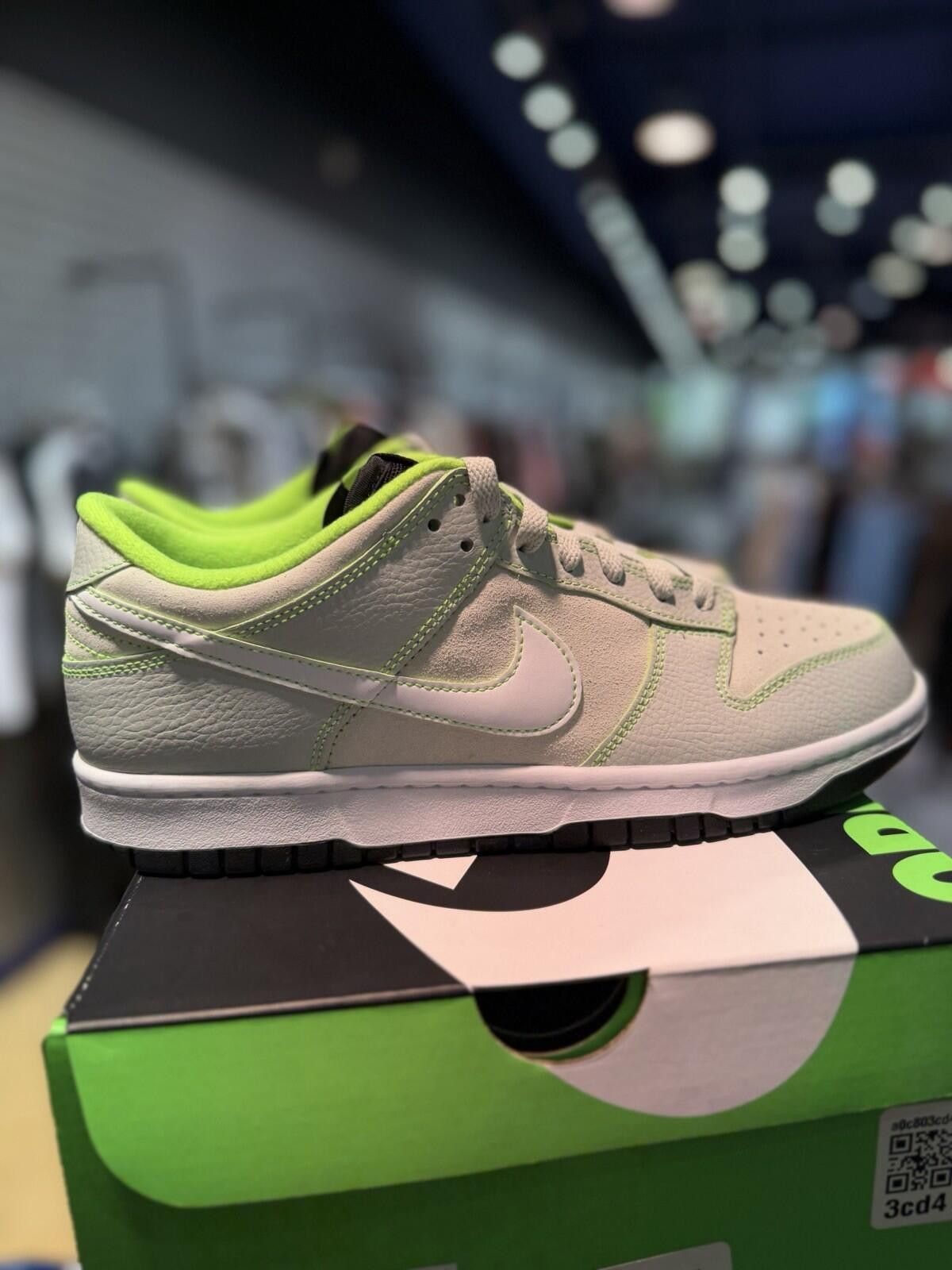 Nike Nike Dunk Low 'University of Oregon' Men's Size 9 Size US 9 / EU 42 - 11 Thumbnail