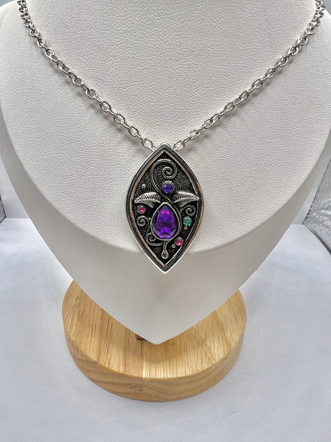 Designer Purple Cz Flower Pendant Silver Chain Necklace Size ONE SIZE - 3 Thumbnail