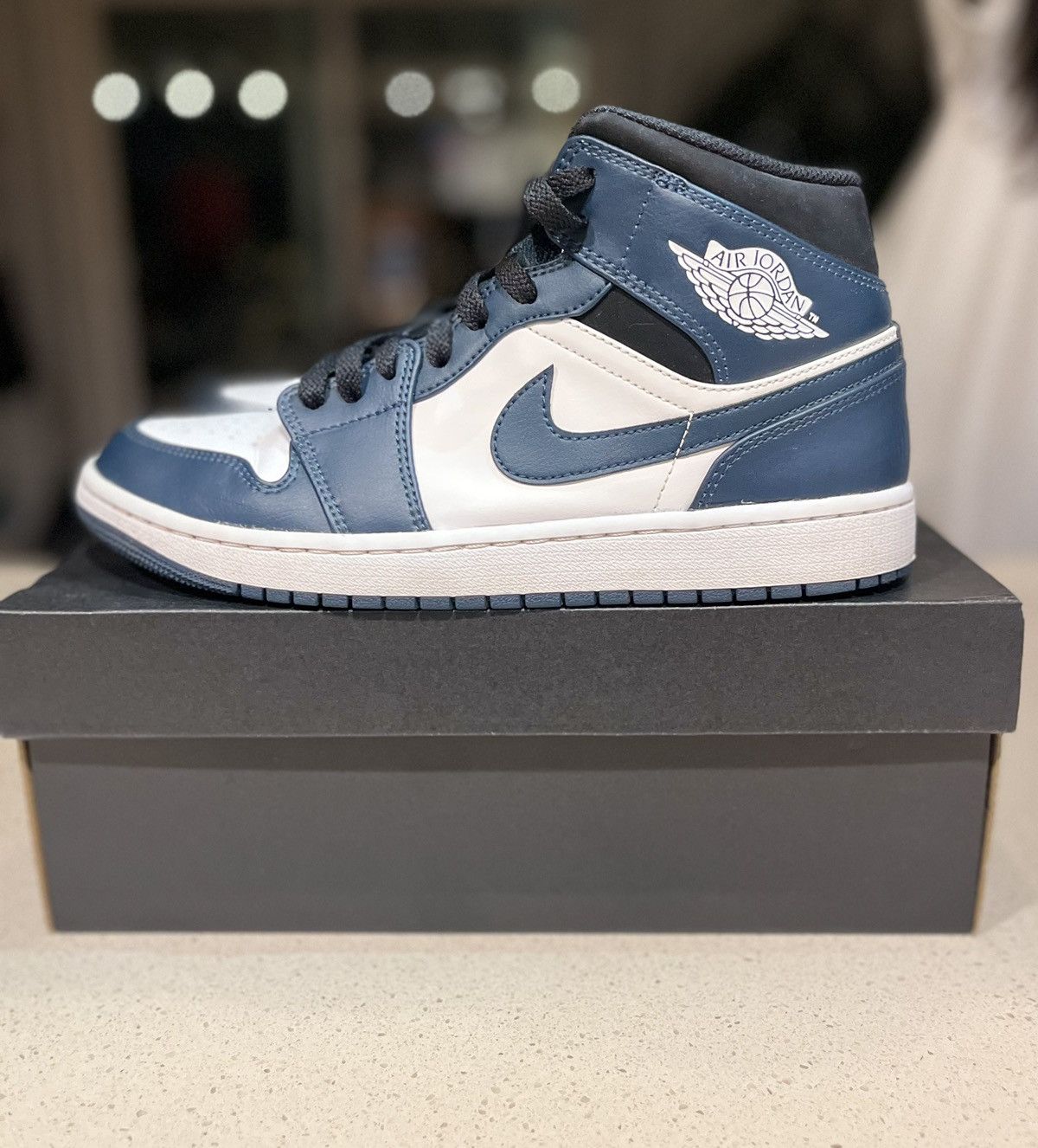 Nike Air Jordan 1 Mid Armory Navy Size US 9 / EU 42 - 3 Thumbnail