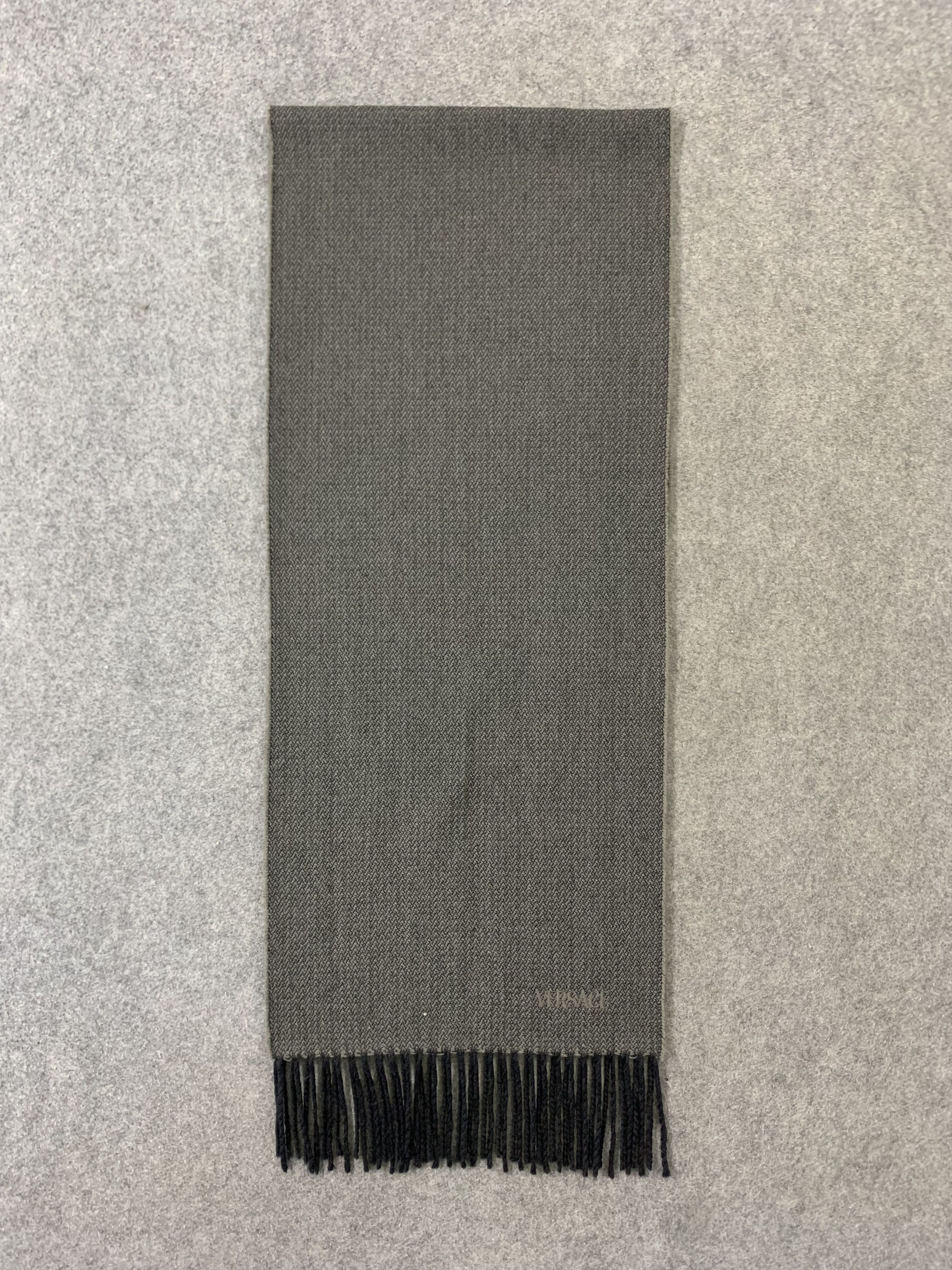 Versace Versace Scarf Wool Muffler Neck Wrap BL9324 Size ONE SIZE - 2 Thumbnail