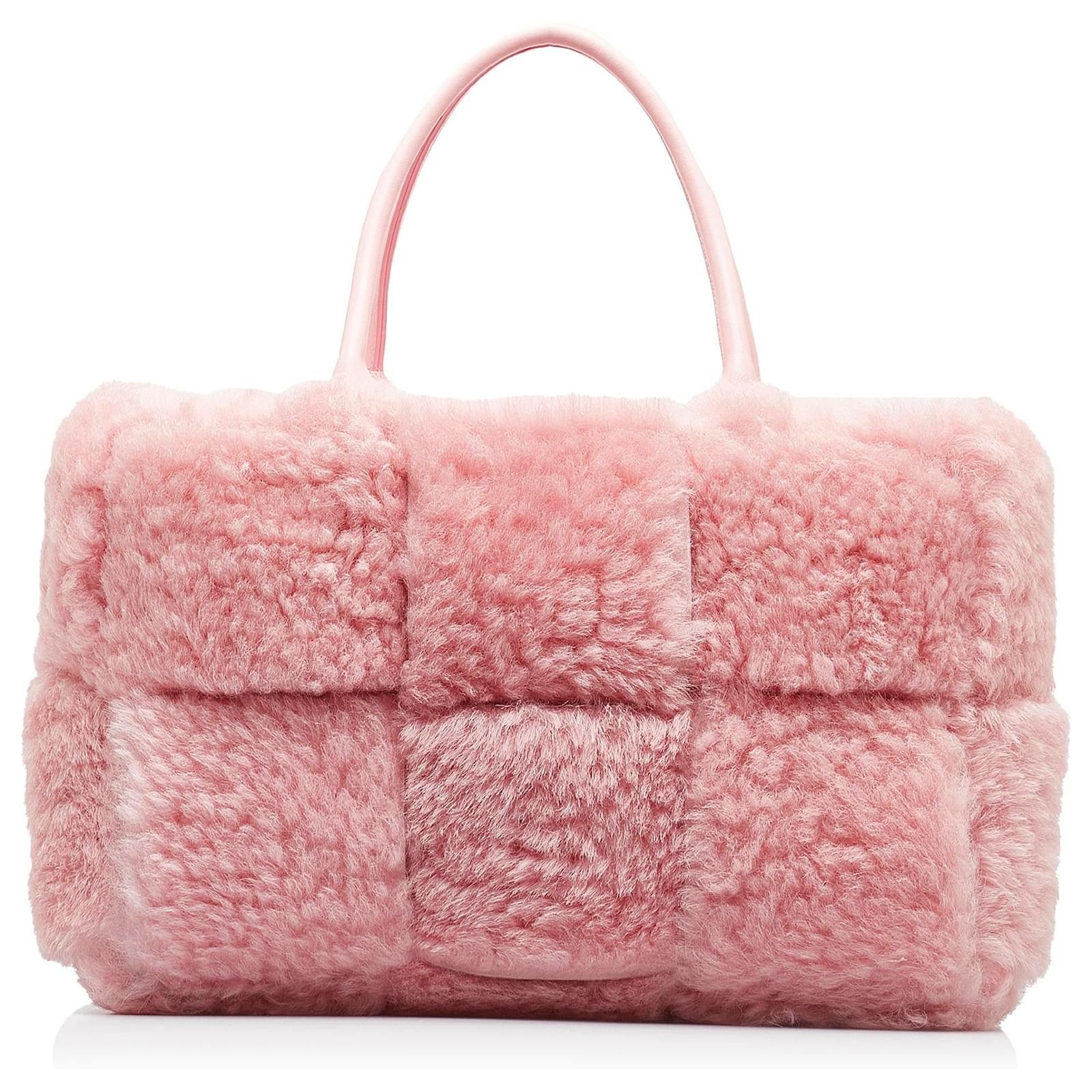 o1n1vont0224 Size: OS Small Arco Tote Bag in Pink