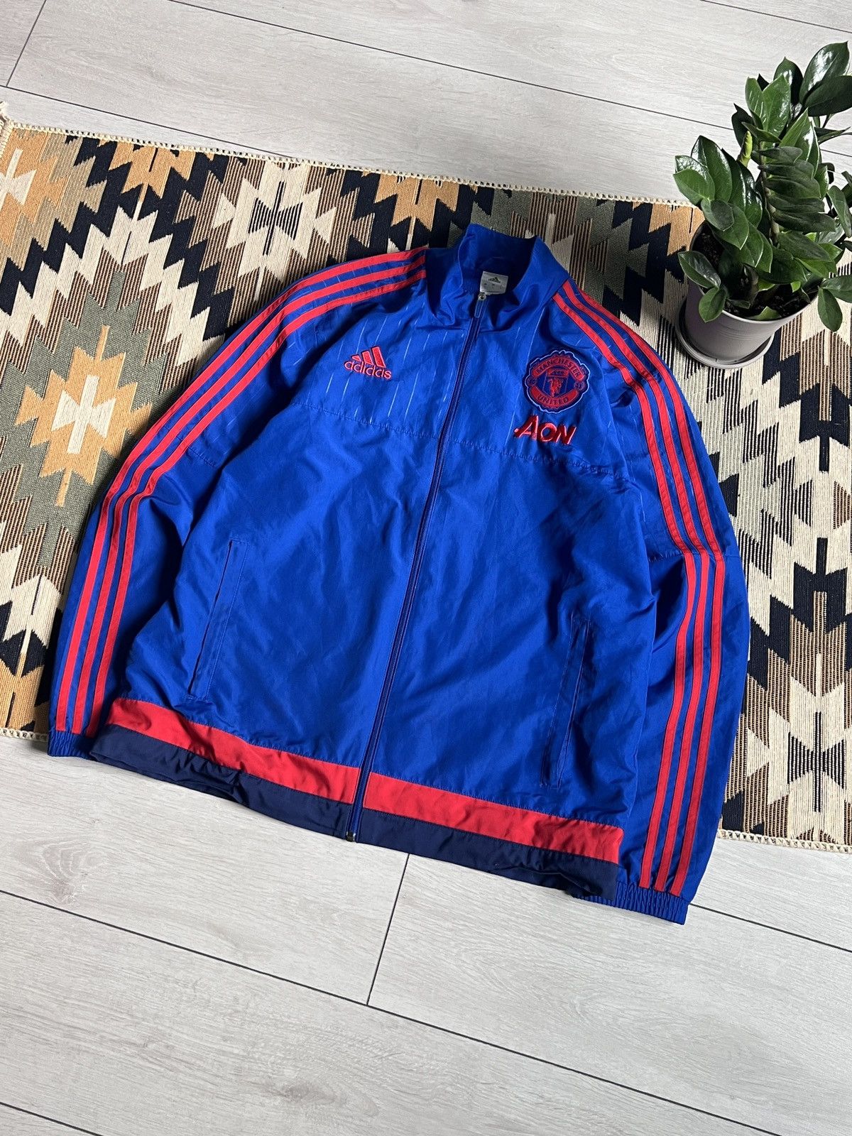 Vintage Vintage Adidas 2015 Manchester United Jacket Size US L / EU 52-54 / 3 - 3 Thumbnail