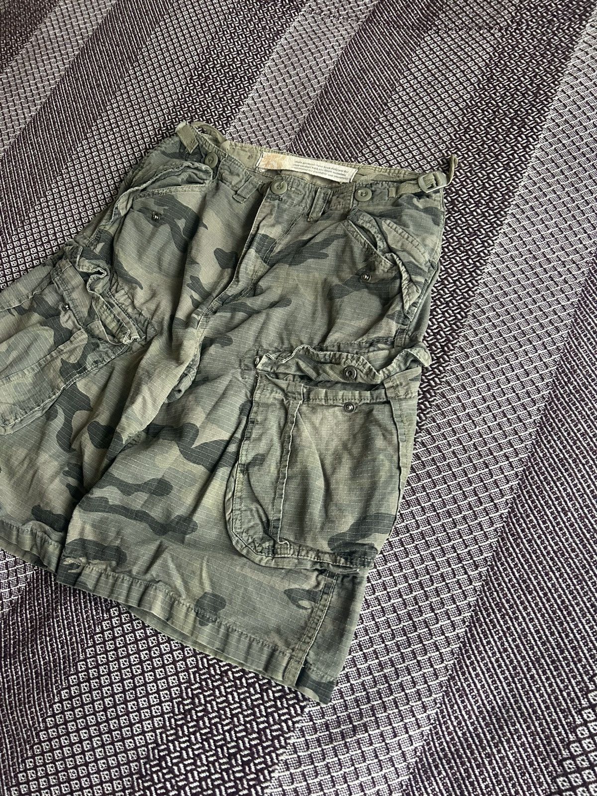Burton Vintage Cargo Camo Shorts Burton Military Style Streetwear Size US 30 / EU 46 - 2 Thumbnail