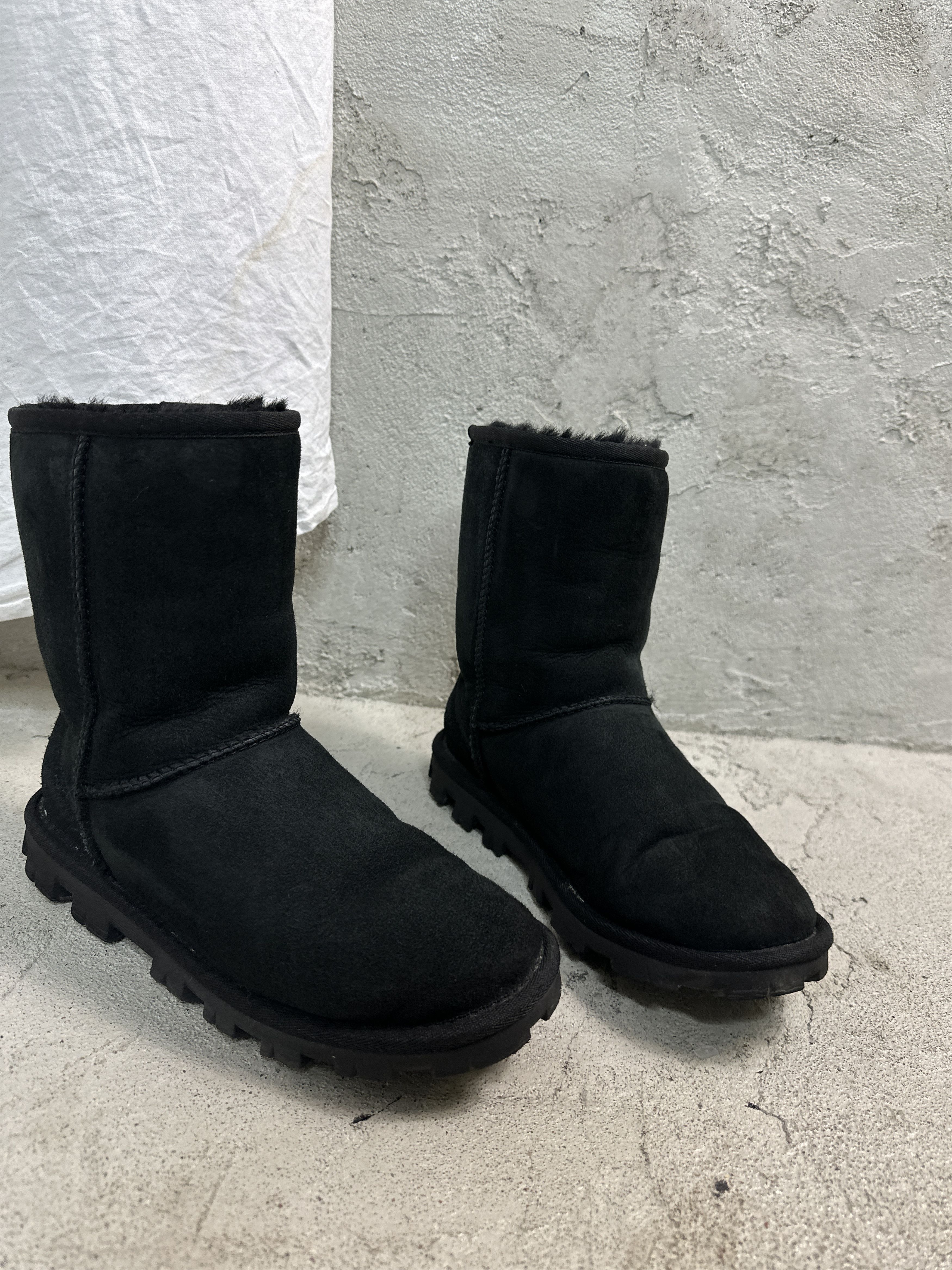 Ugg × Vintage UGG Boots Size US 7 / IT 37 - 6 Thumbnail