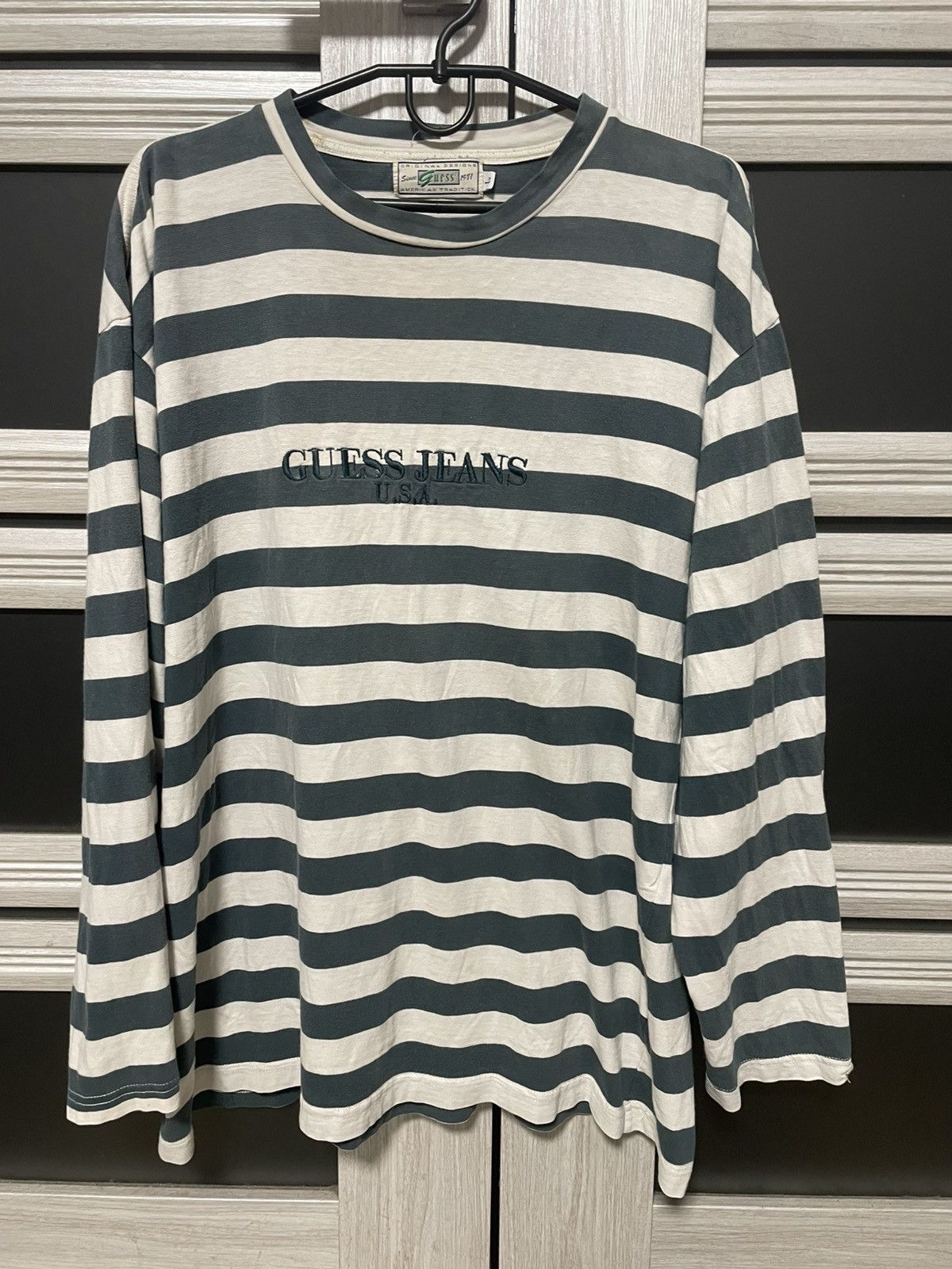 Guess × Vintage Vintage 90s Guess Jeans USA Stripes Longsleeve Y2K T Shirt Size US L / EU 52-54 / 3 - 1 Thumbnail