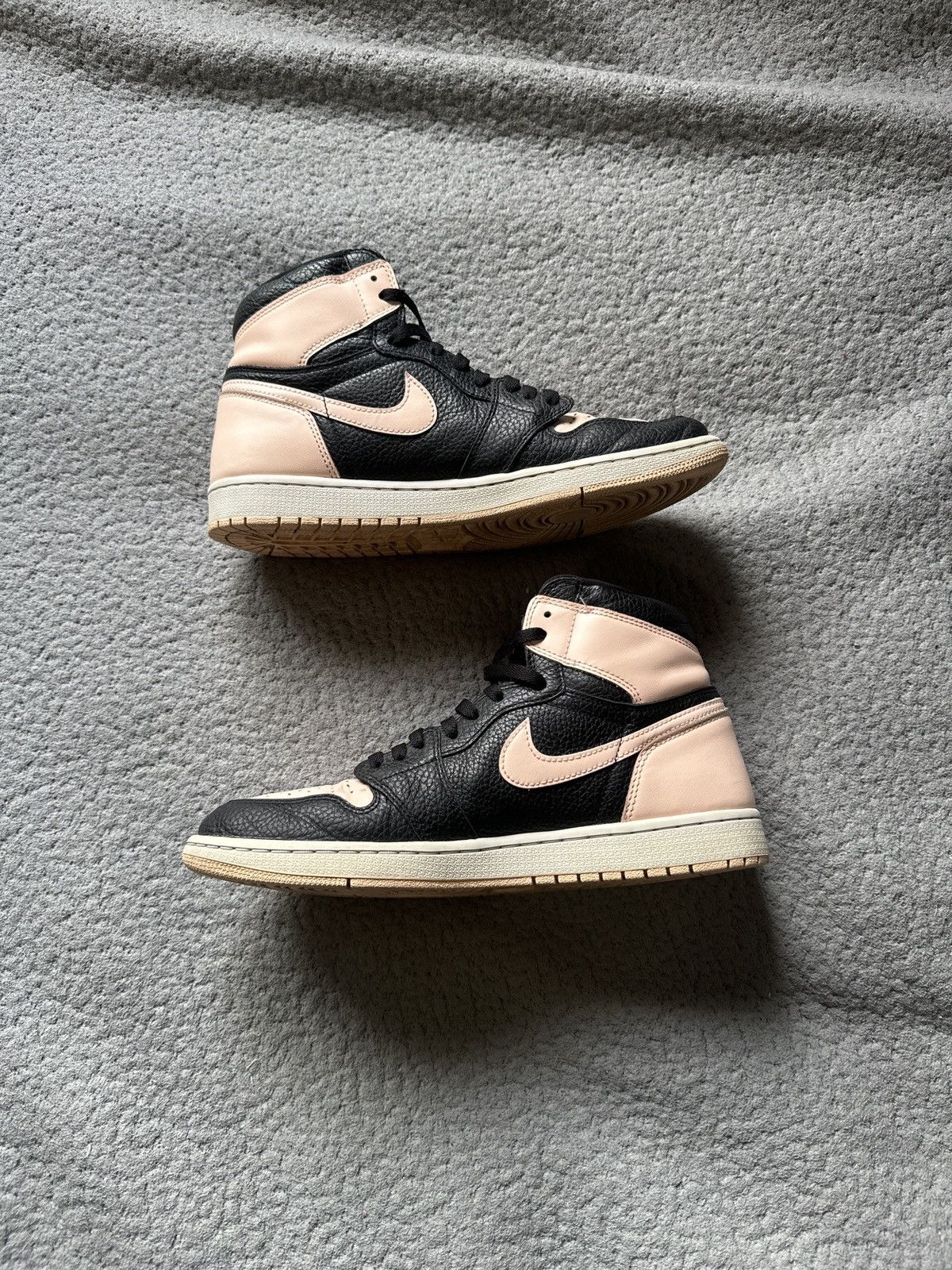 Jordan Brand Jordan 1 Crimson Tint Size US 11 / EU 44 - 2 Thumbnail