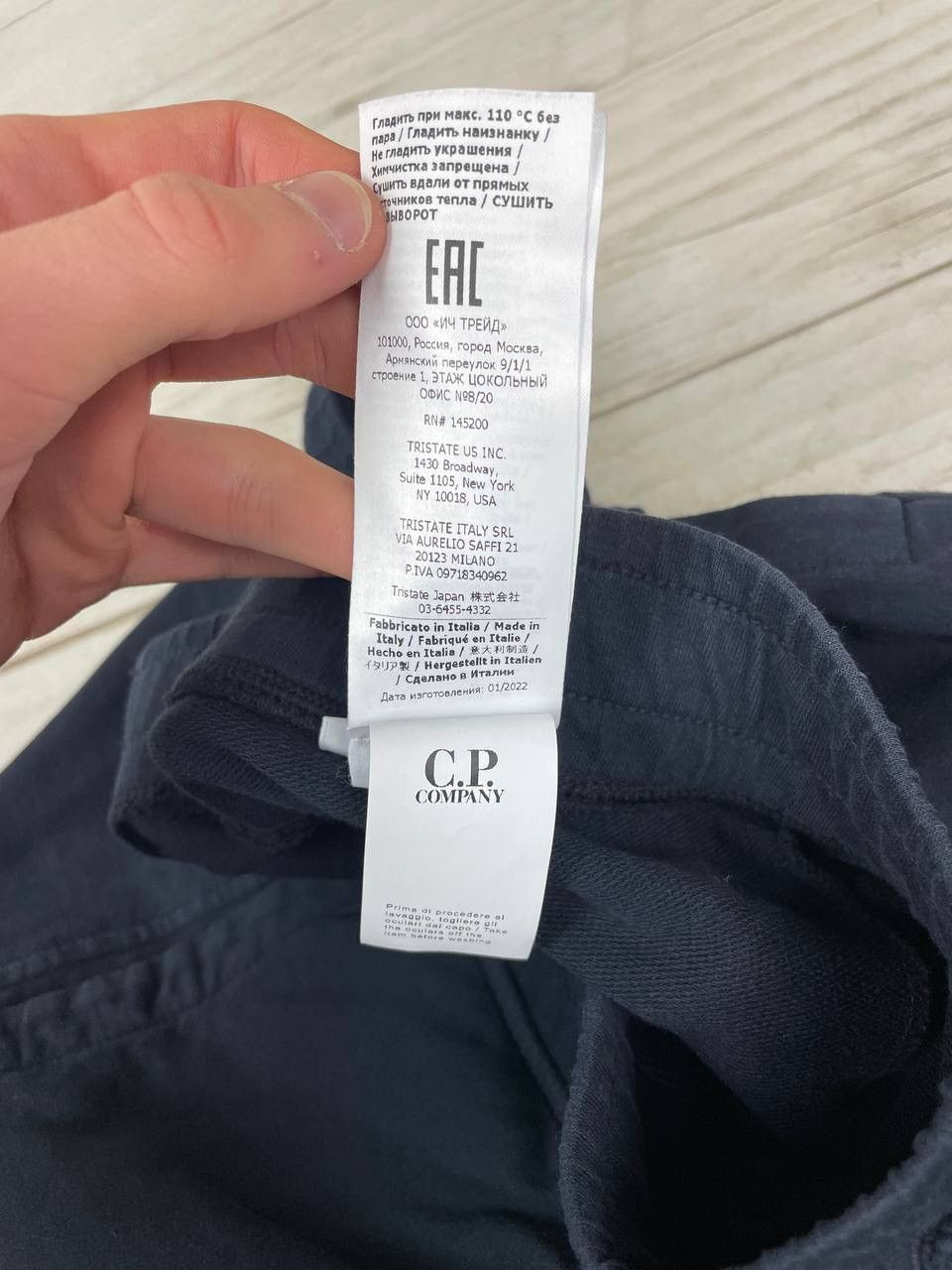 C.P. Company Cp Company Light Fleece Cargo Shorts Size US 34 / EU 50 - 10 Thumbnail