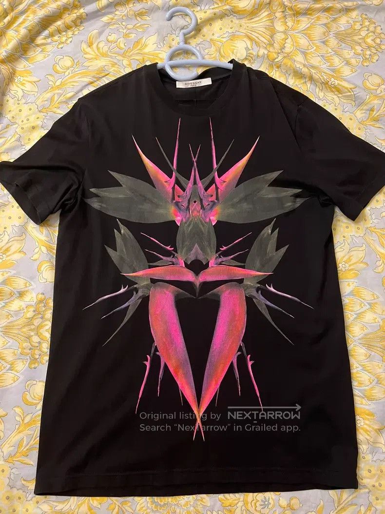Givenchy Givenchy short sleeves Size US M / EU 48-50 / 2 - 1 Thumbnail