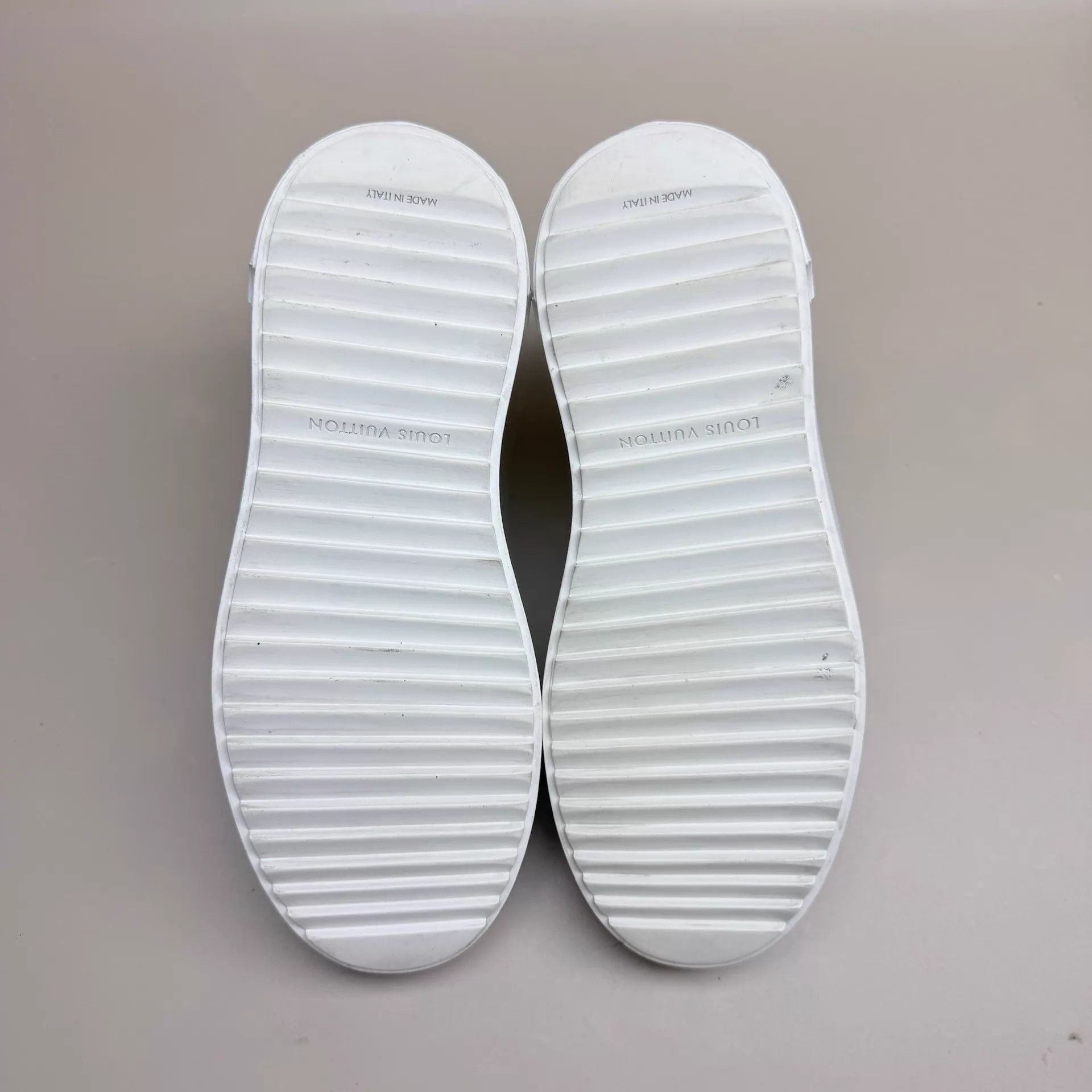 Louis Vuitton LV TimeOut White Blue Monogram Platform Shoes 99 New 35 Size US 4.5 / IT 34.5 - 6 Thumbnail