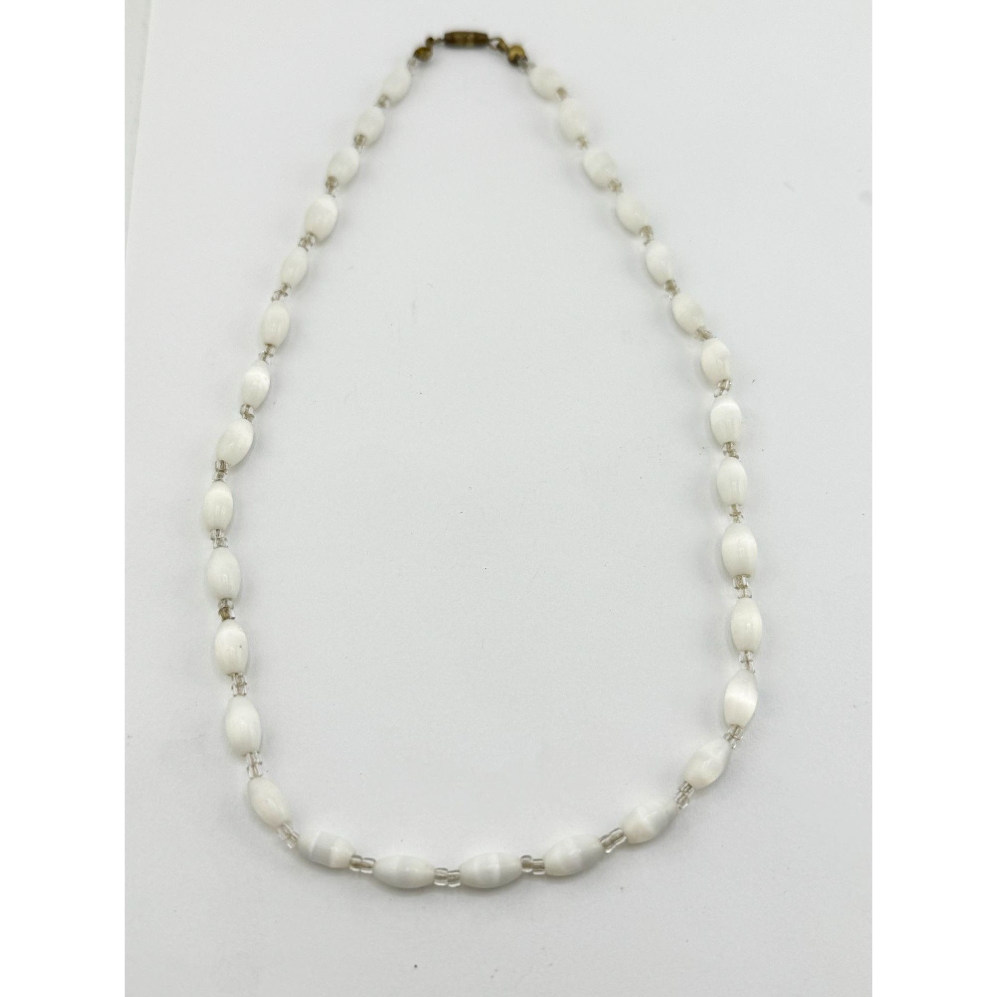Vintage Vintage white mother of pearl glass beaded collar necklace Size ONE SIZE - 2 Thumbnail
